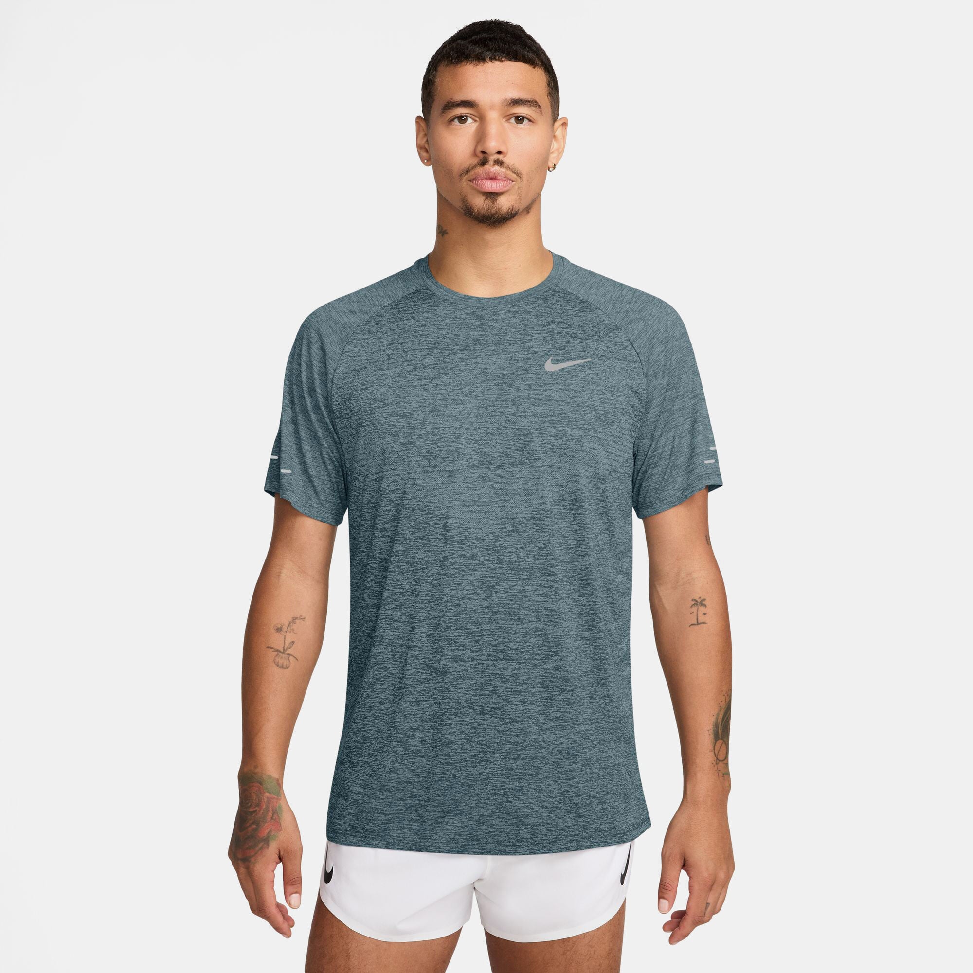 Nike Stride image number 0