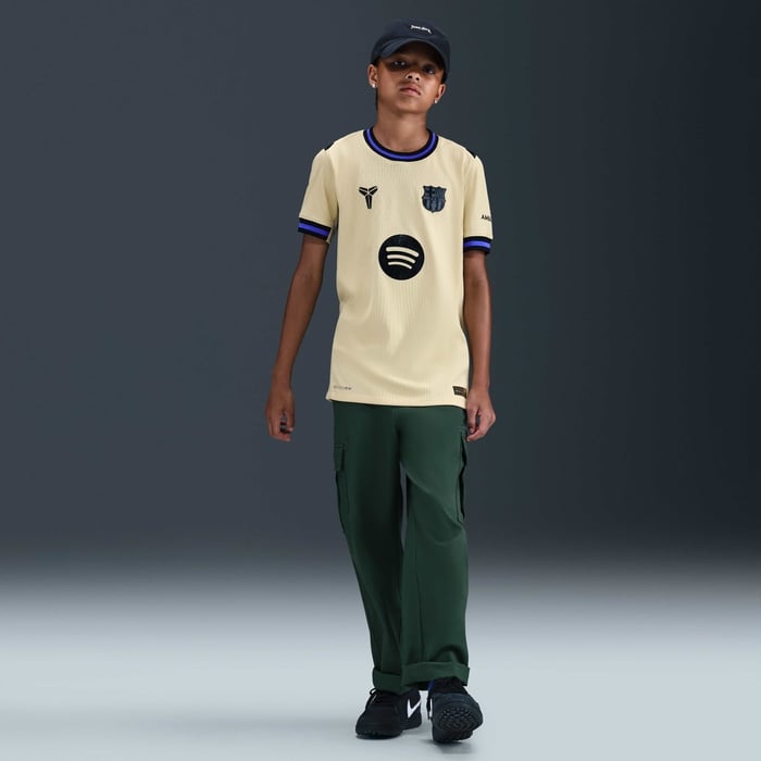 F.C. Barcelona 2025/26 Match Away image number 3 F.C. Barcelona 2025/26 Match Away image number 3