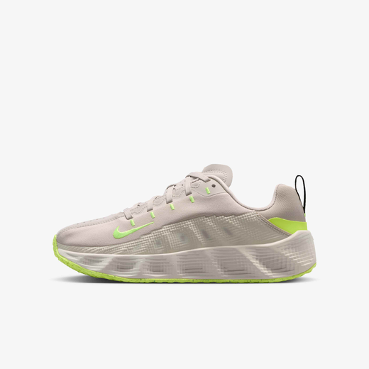 ستريت فيجن-نايكي, نايكي أفا روفر, حذاء للأطفال الكبار