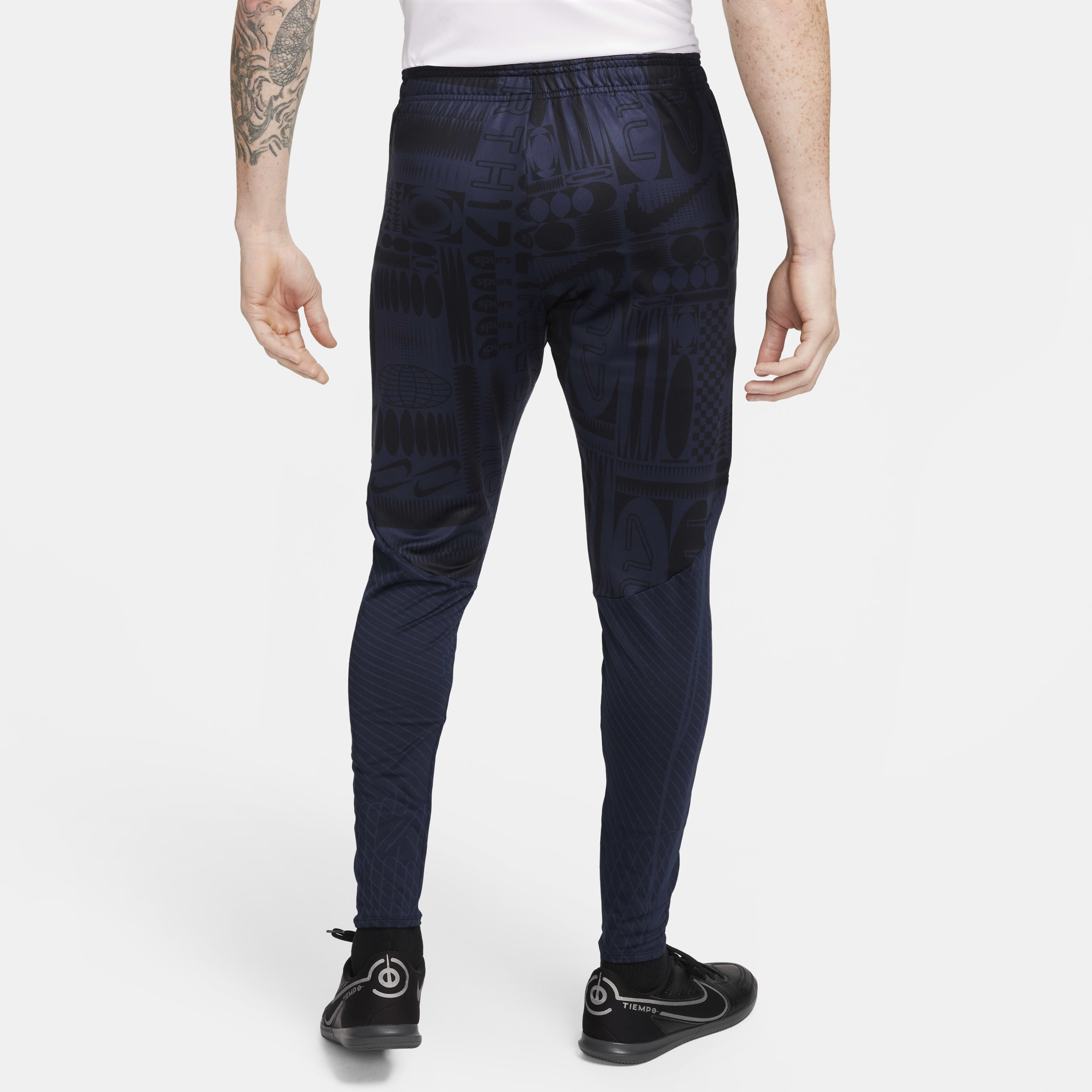 توتنهام هوتسبير سترايك image number 1