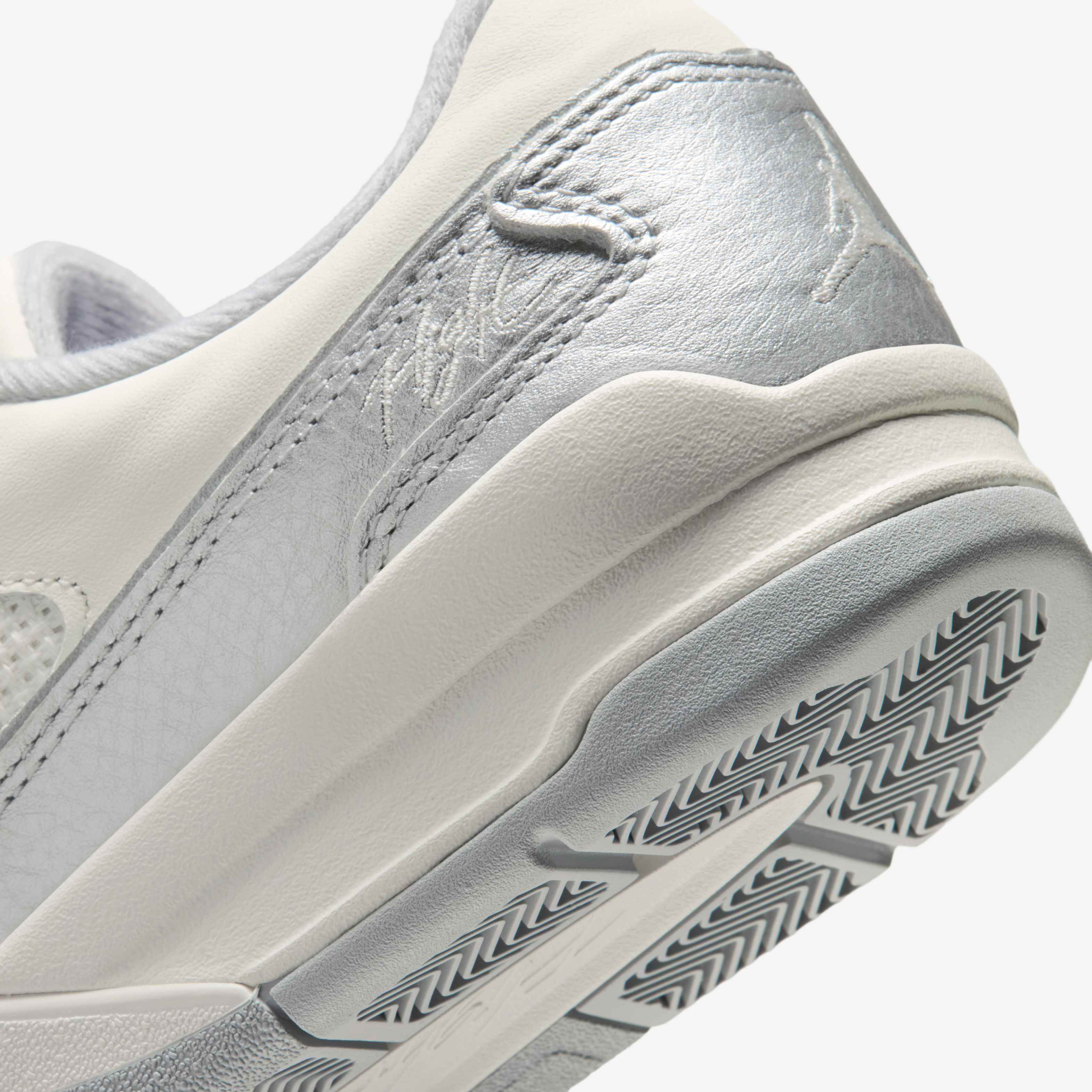 Jordan Flight Court SE image number 7