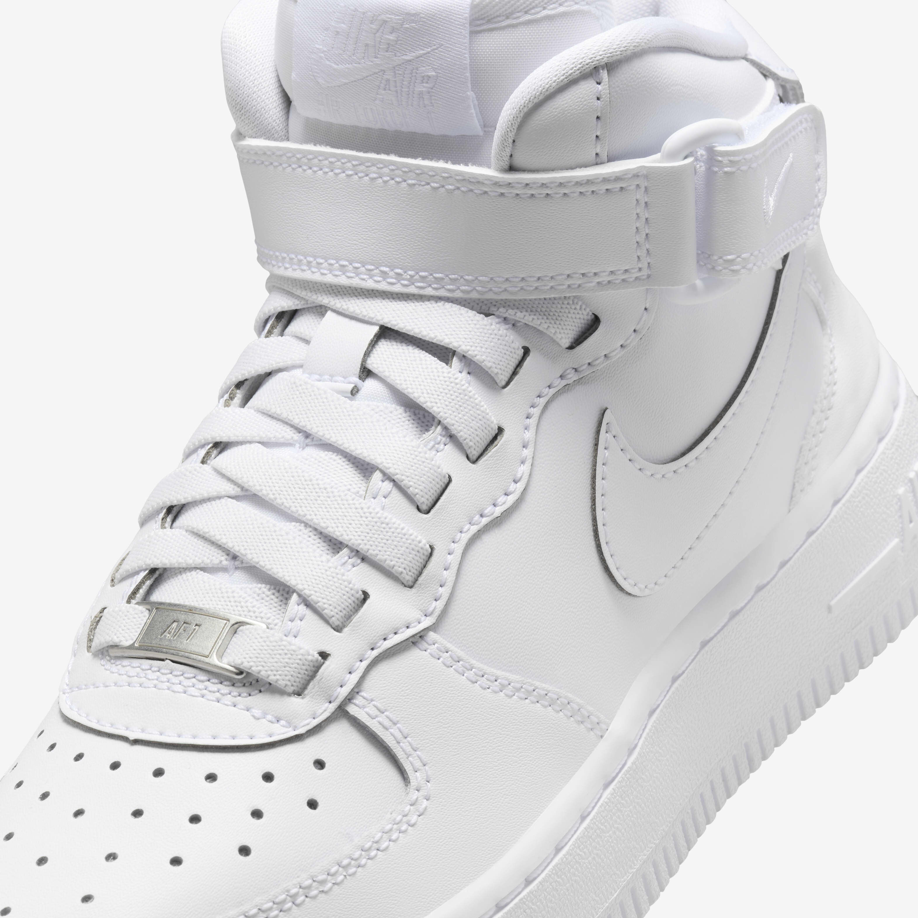 Nike Air Force 1 Mid EasyOn