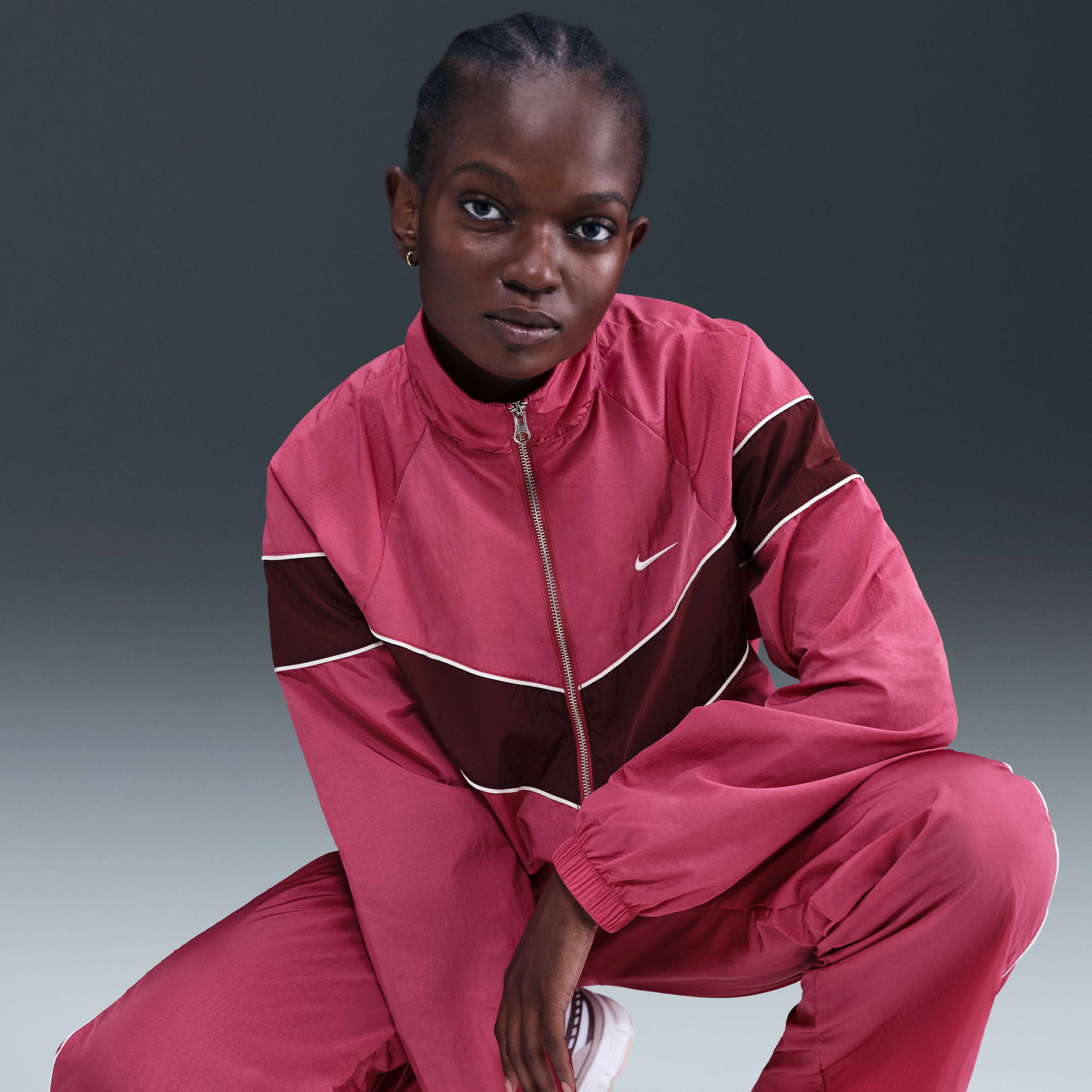 Nike Windrunner image number 2