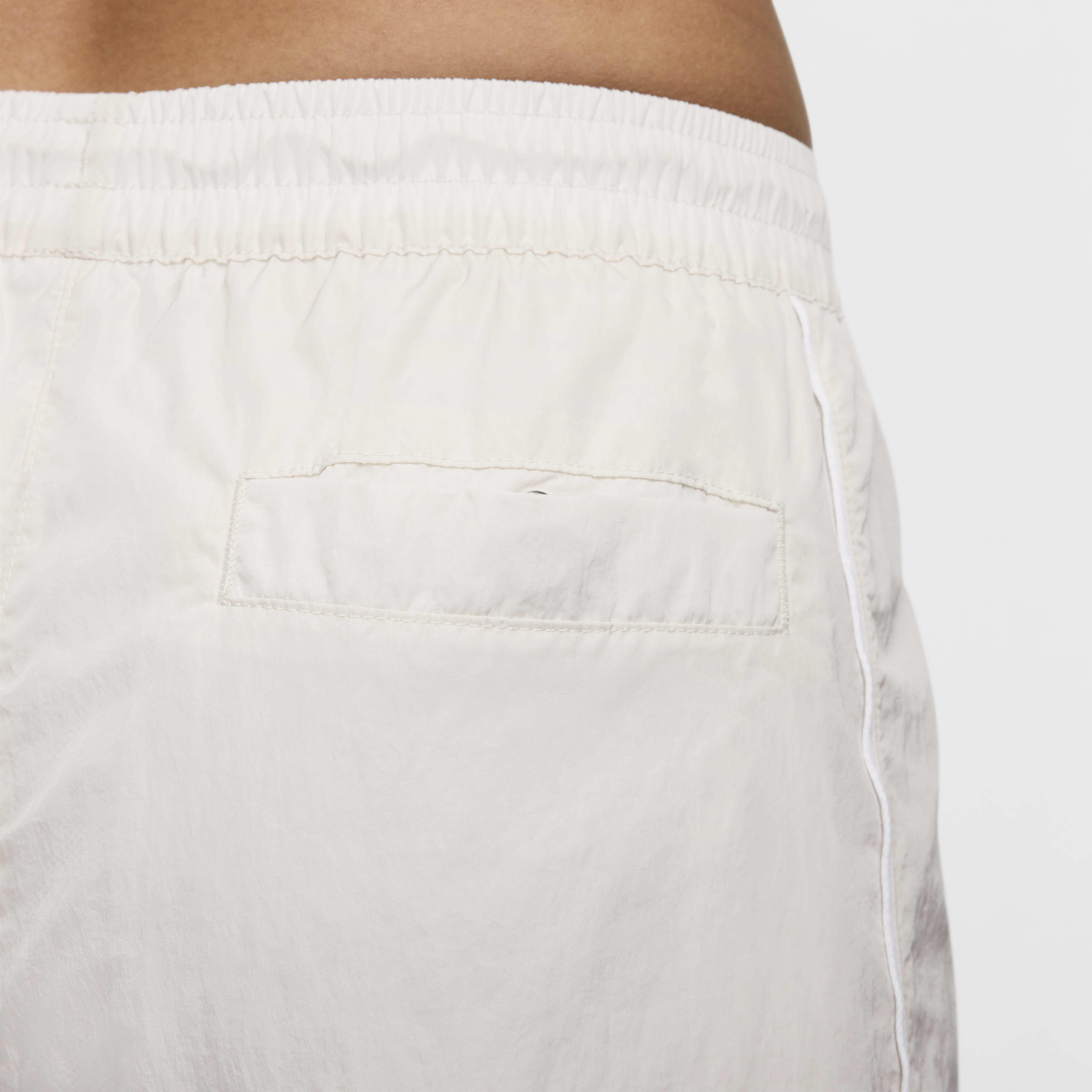 نايكي ويندرانر image number 3