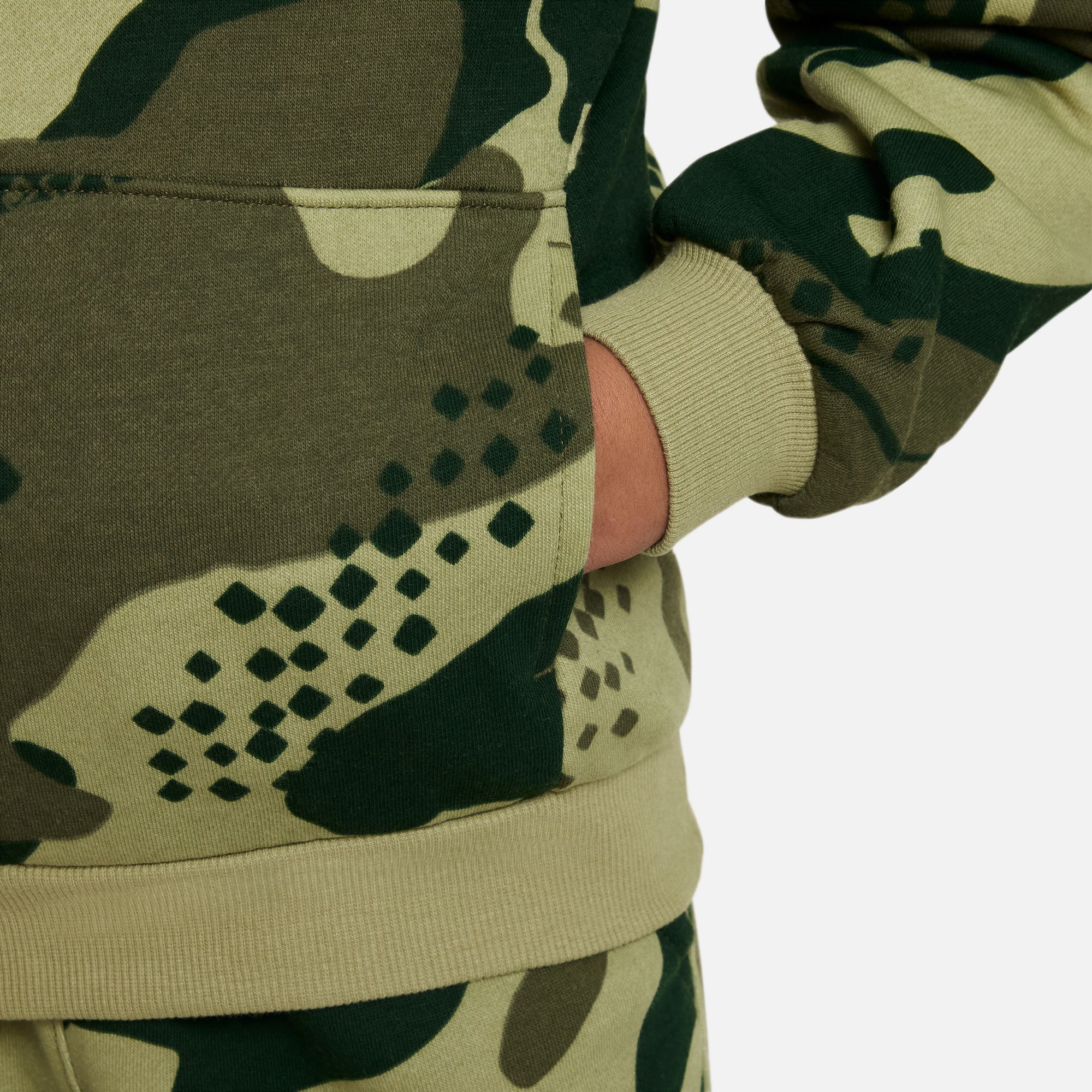 Nike Sportswear Club Camo Pullover image number 2