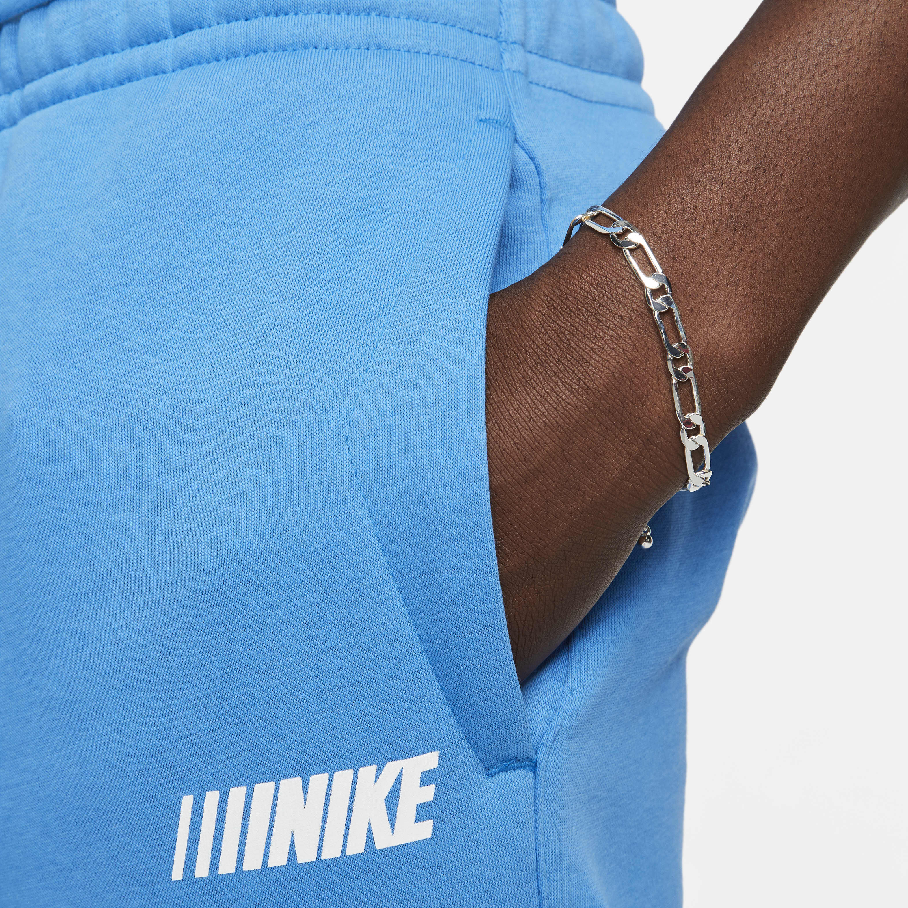 Nike Sportswear Standard Issue image number 2