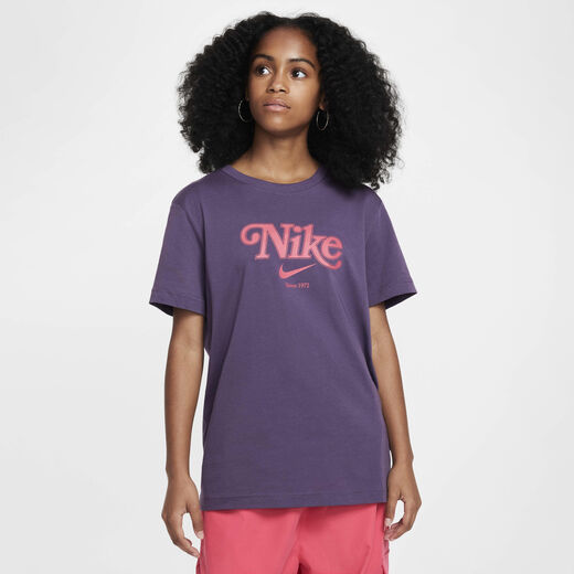 نايكي سبورتسوير