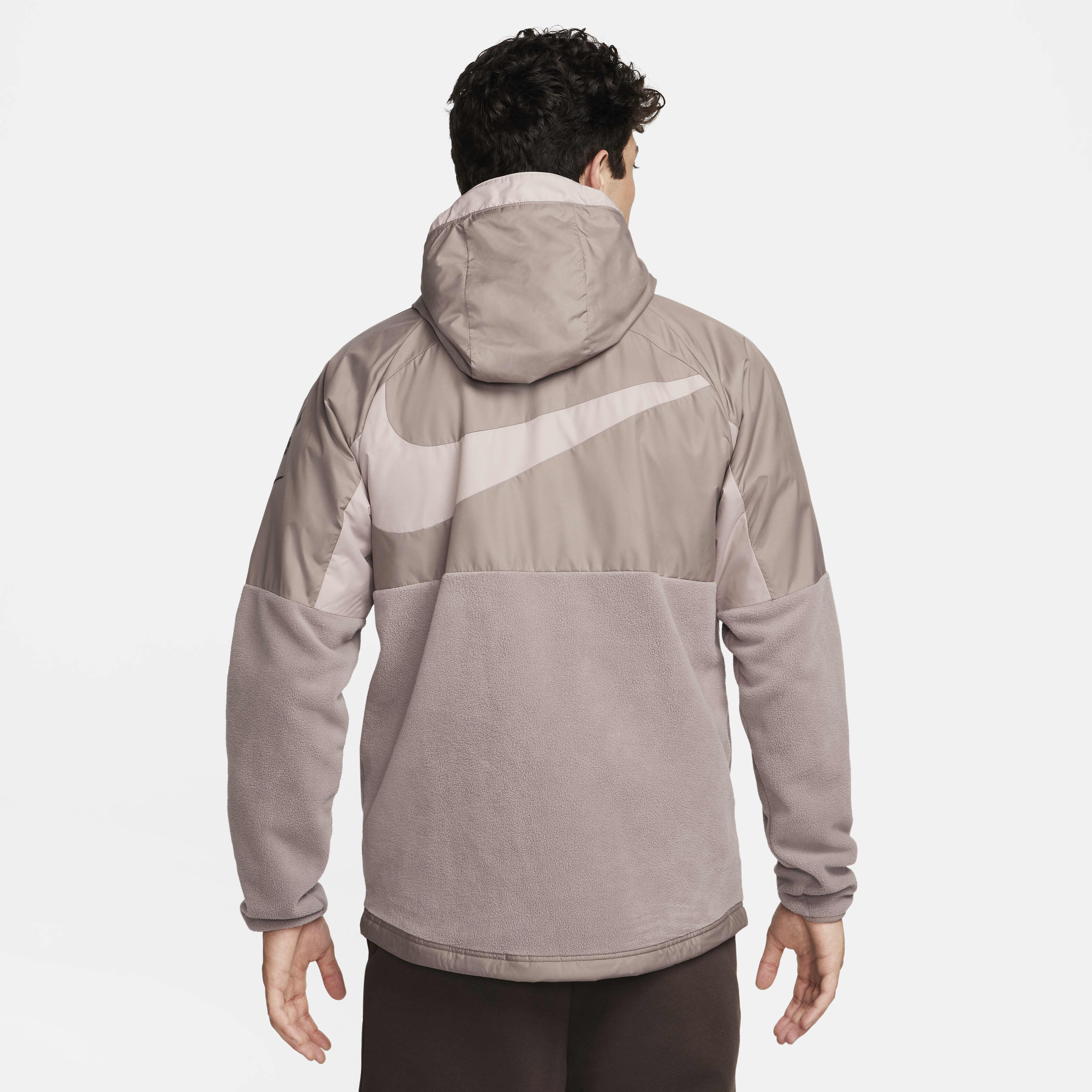 توتنهام هوتسبير AWF البديل image number 1