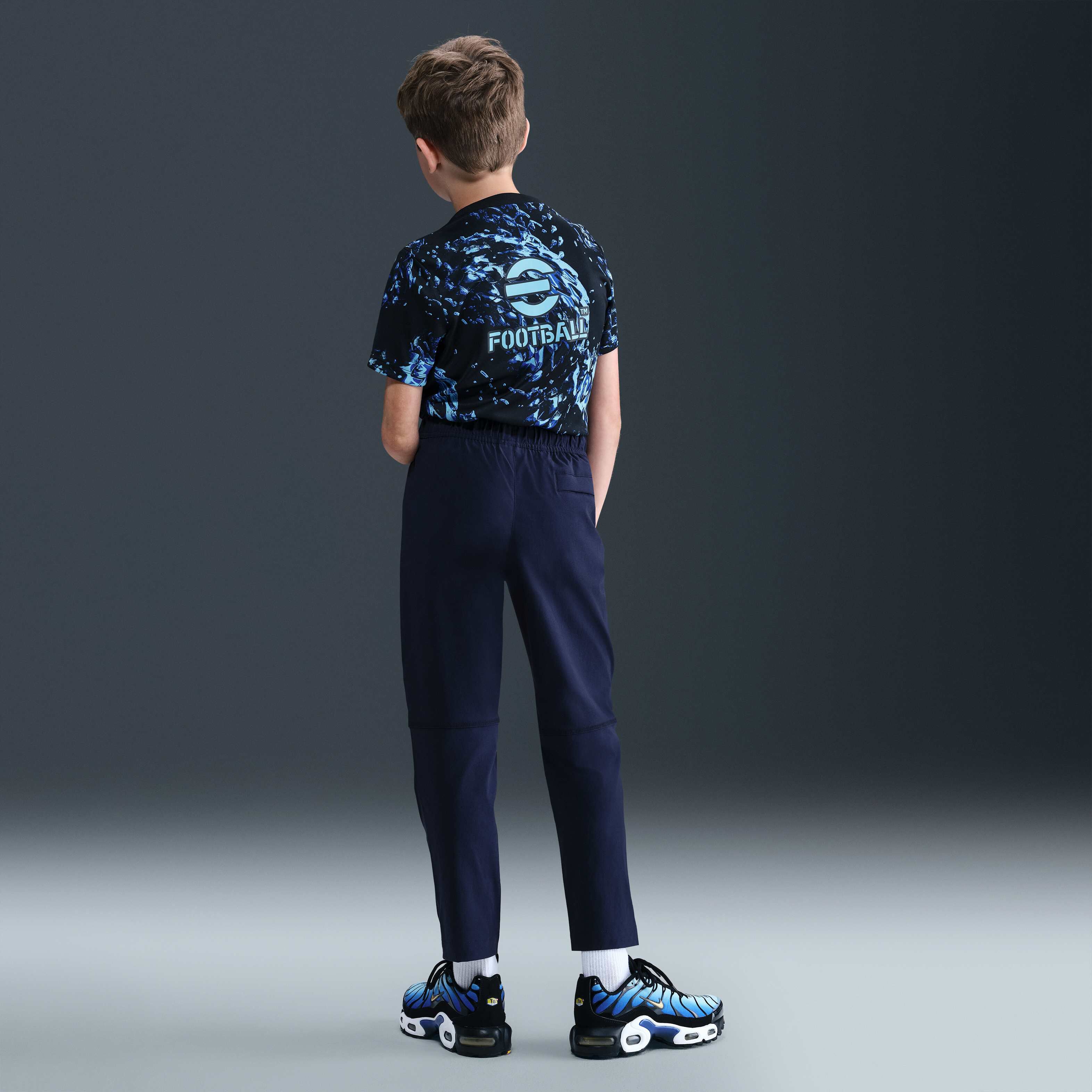 نايكي تك image number 3