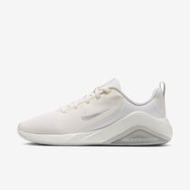 Nike Bella 7