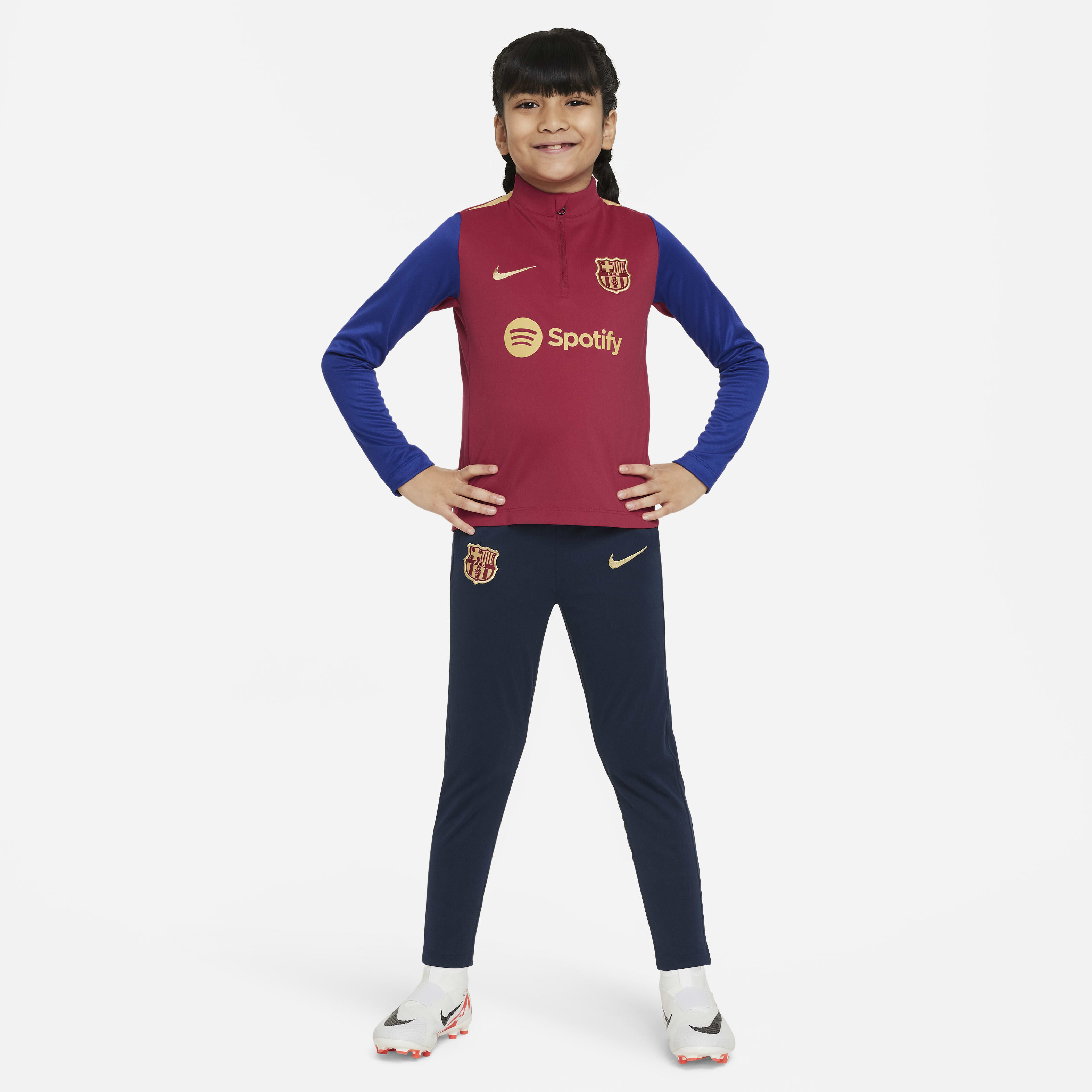 برشلونة F.C أكاديمي برو image number 6