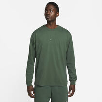Nike Sportswear Premium Essentials