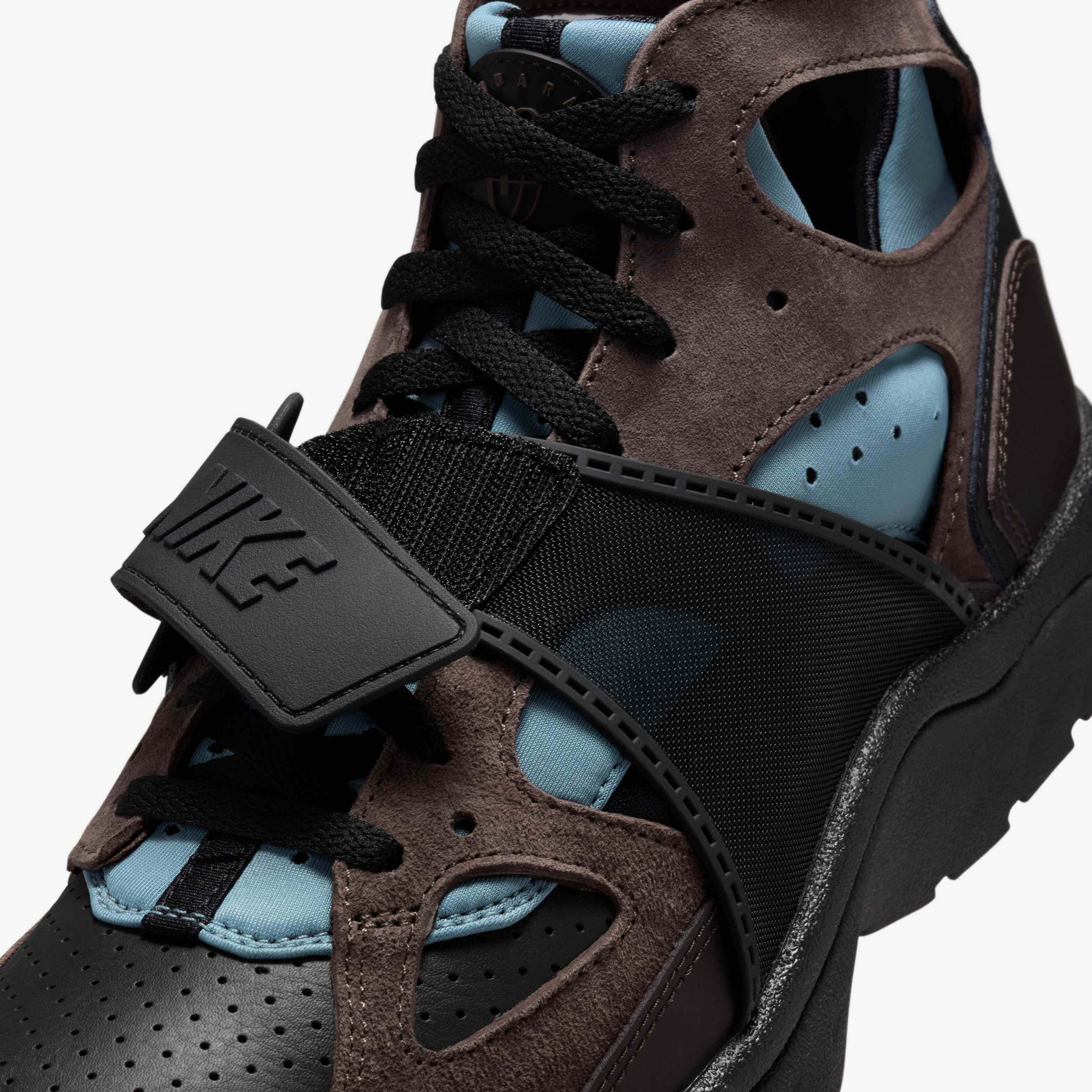 Nike Air Trainer Huarache image number 6