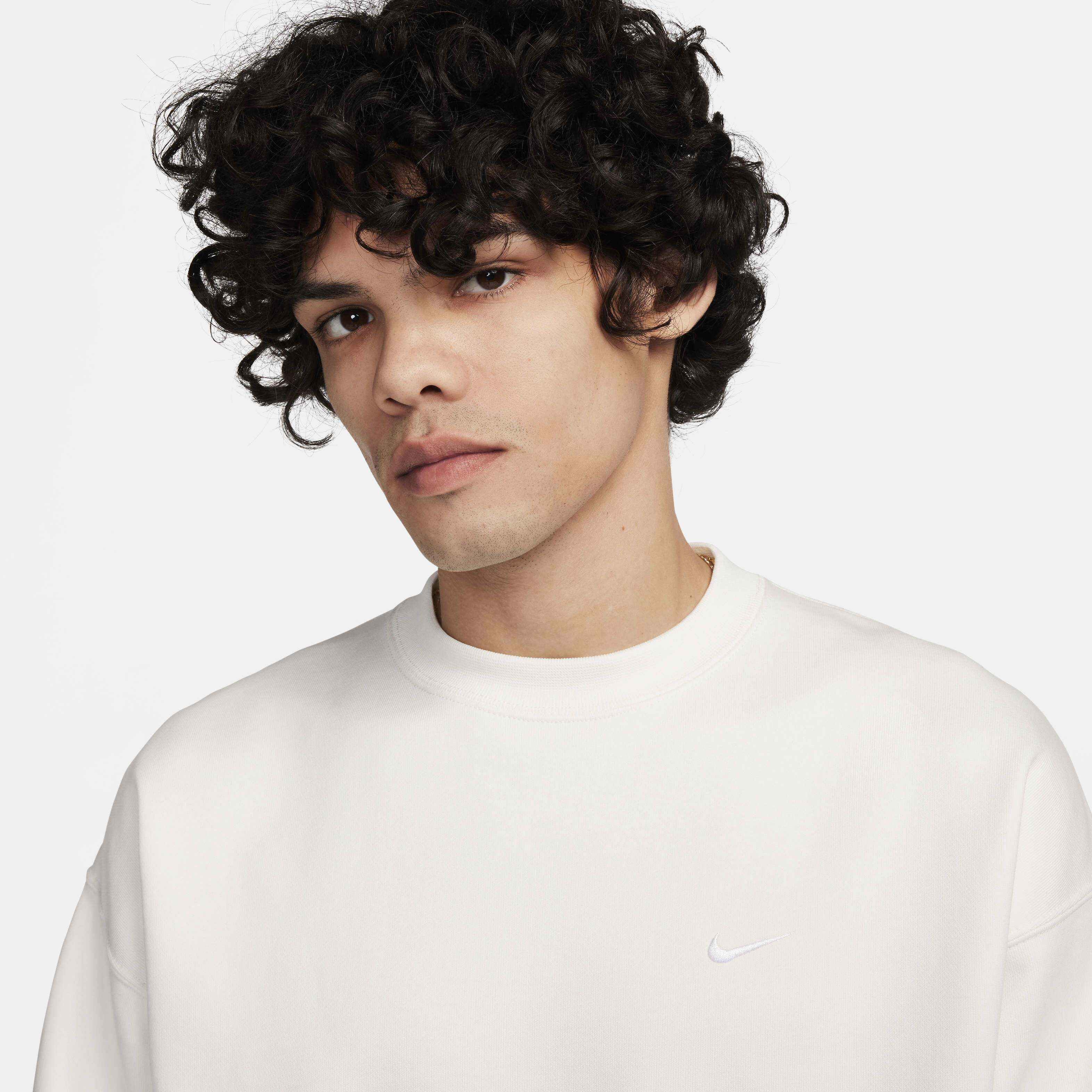 Nike Solo Swoosh image number 2