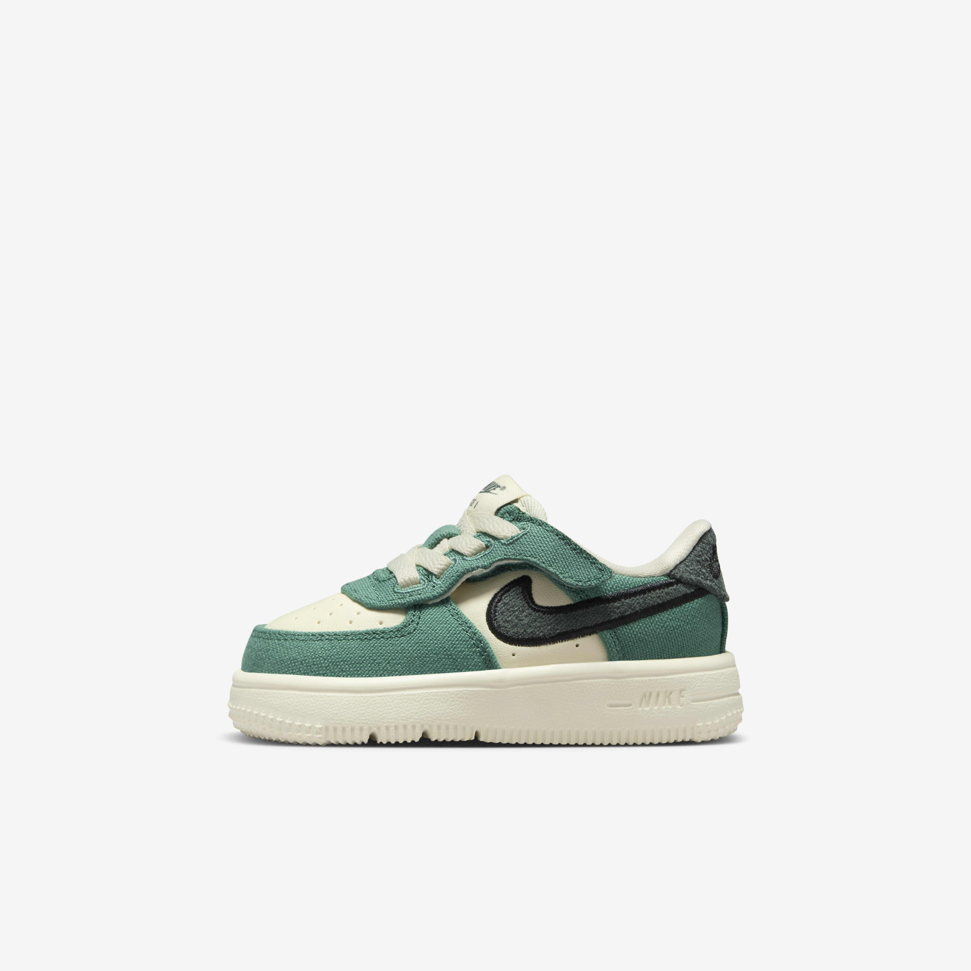 Nike Force 1 Low LV8 3 EasyOn image number 0