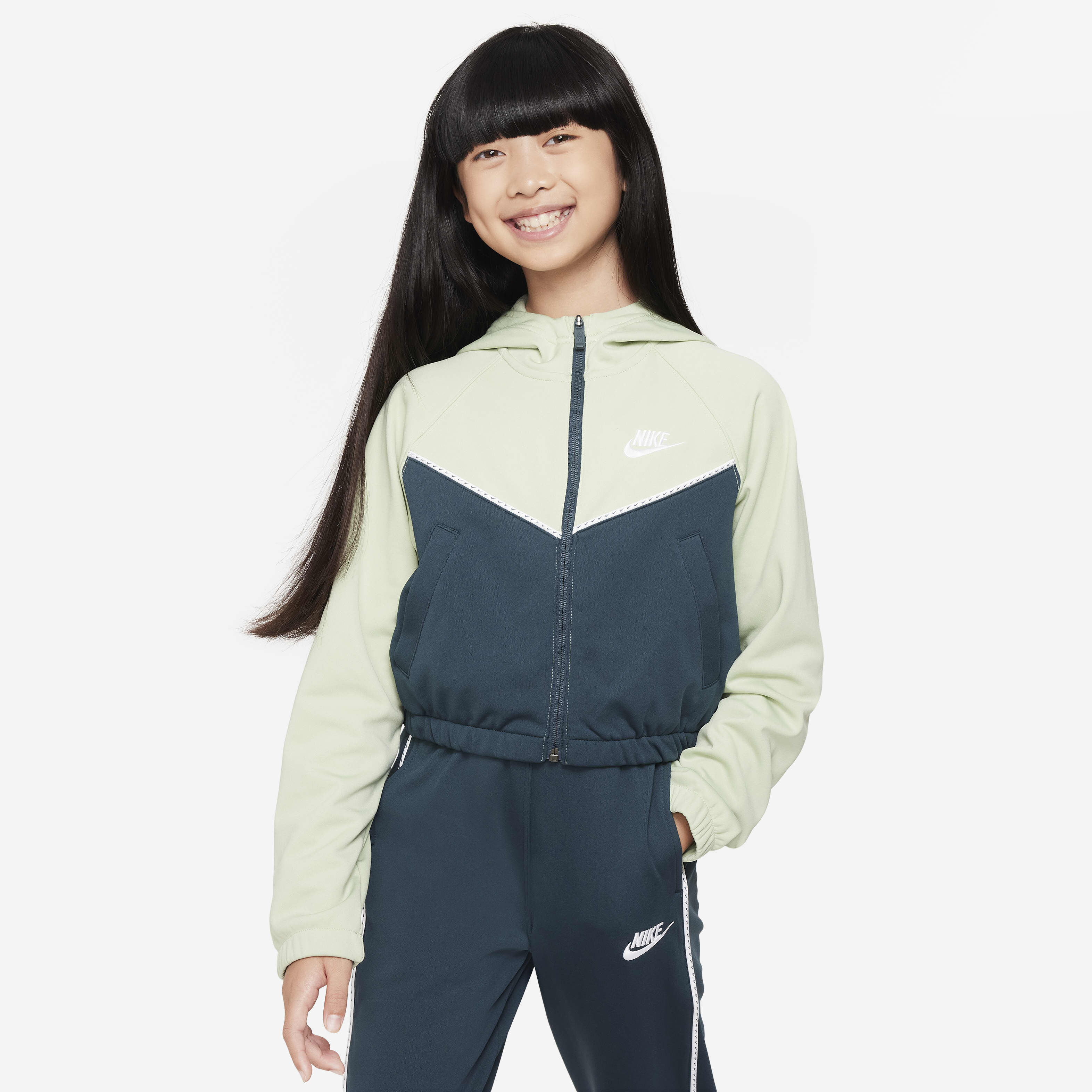 Nike Sportswear image number 2