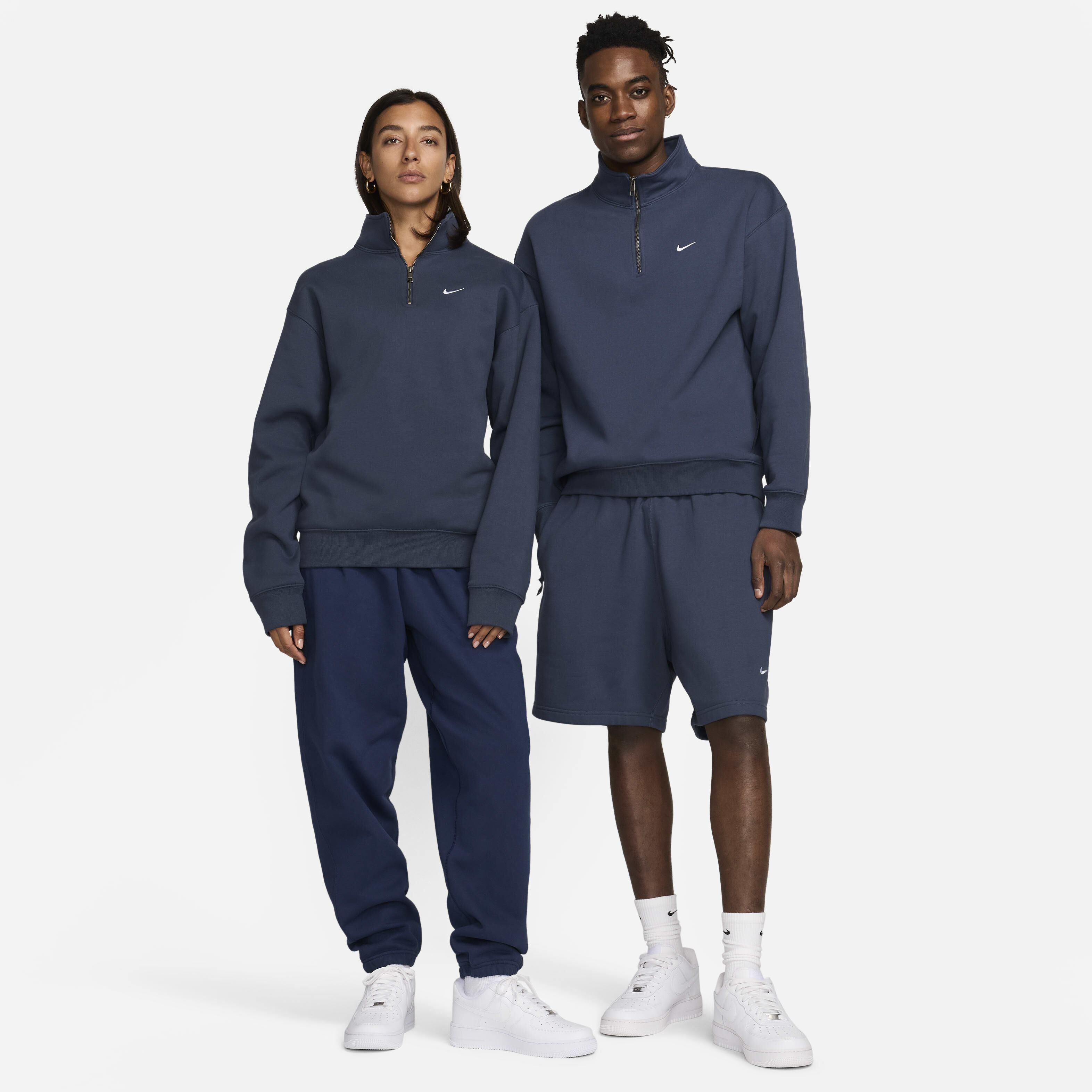 Nike Solo Swoosh image number 4
