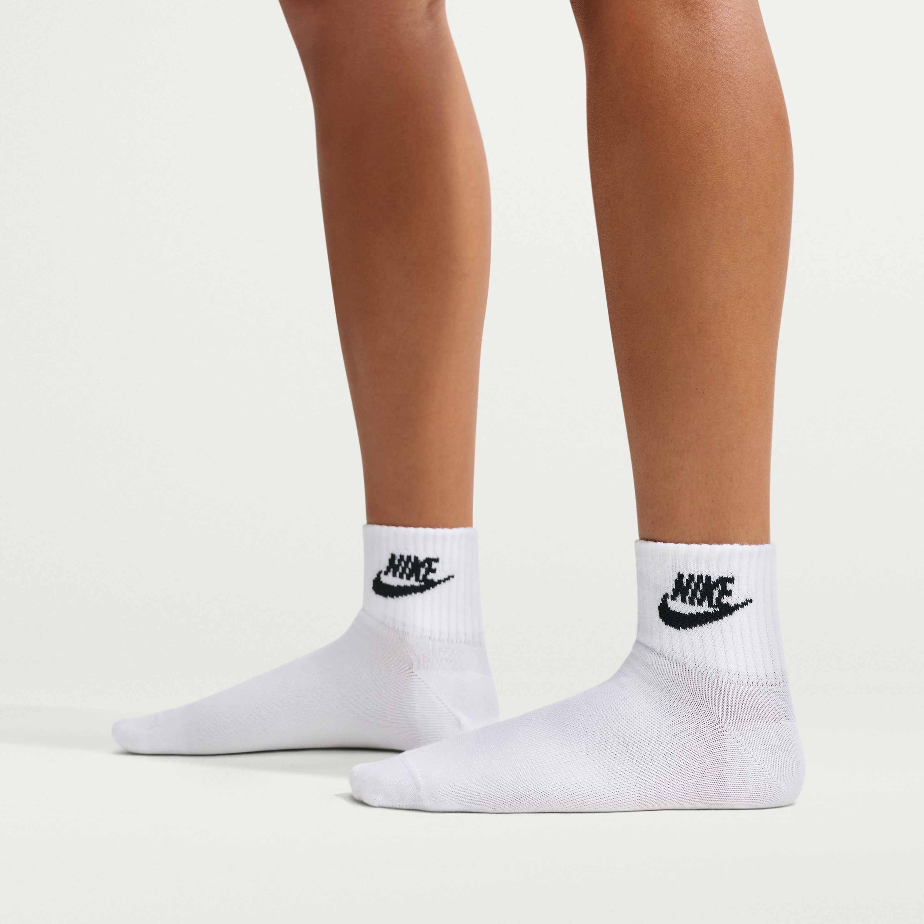 Nike Everyday Essential image number 2