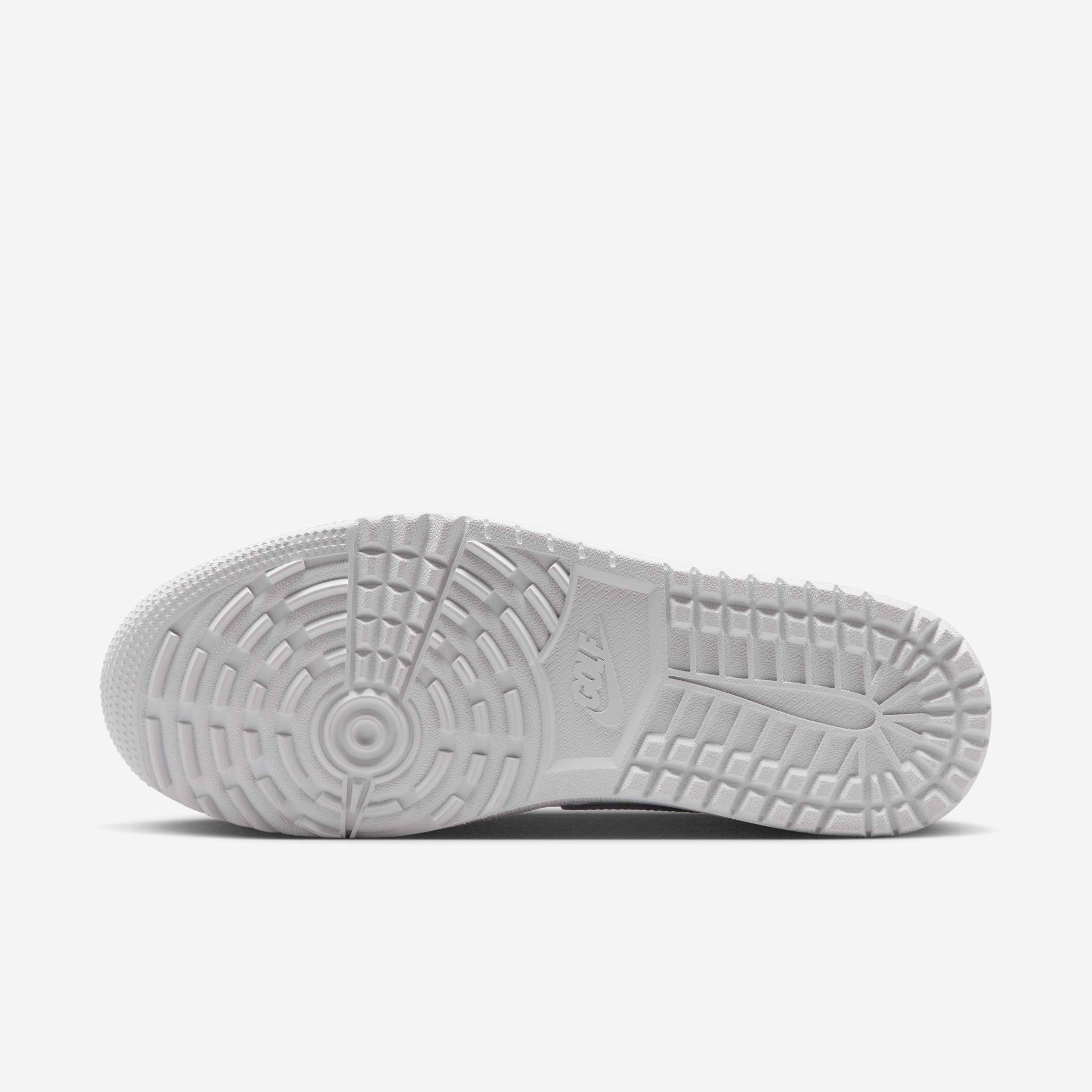 Air Jordan 1 Low G image number 1