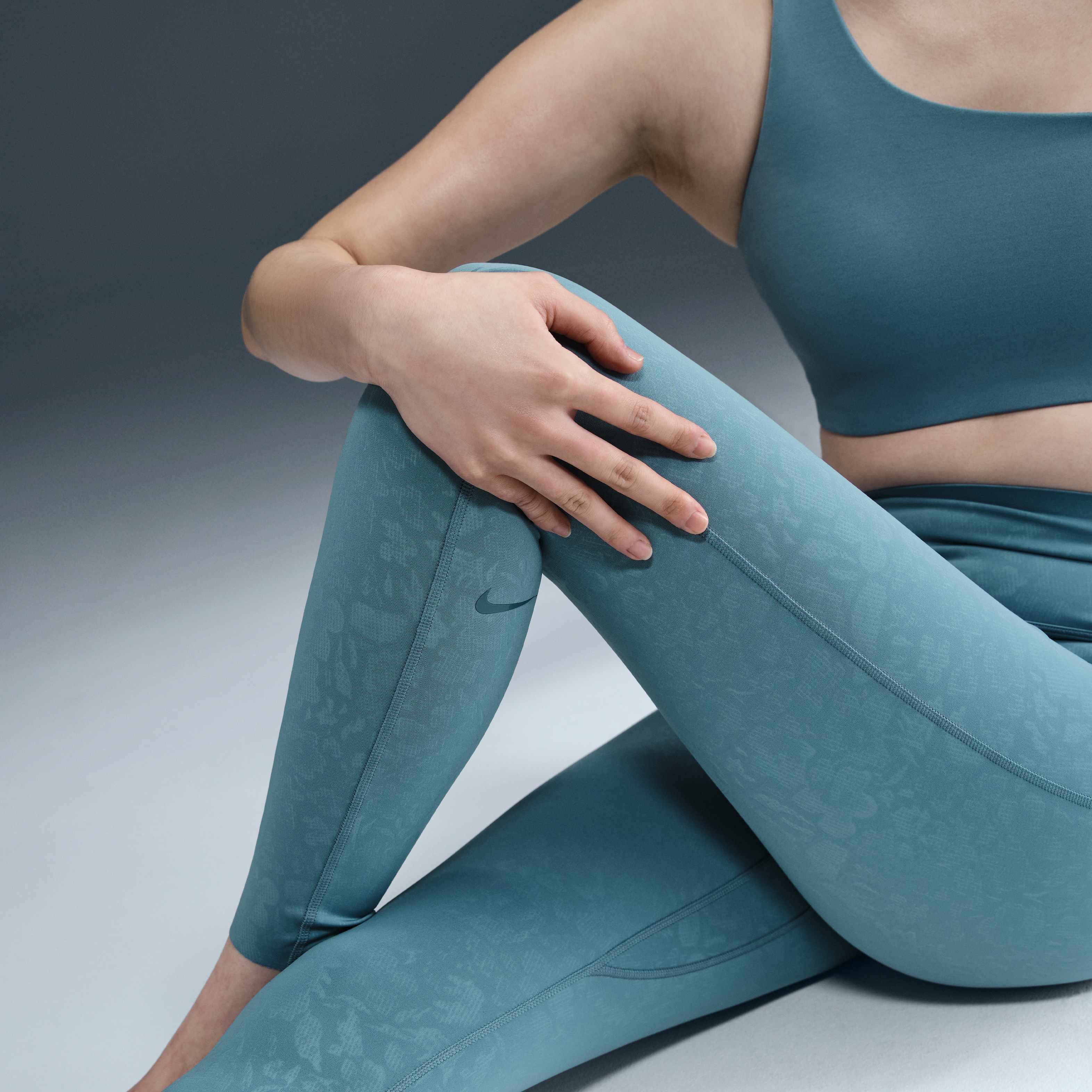 نايكي يونيفيرسا image number 4