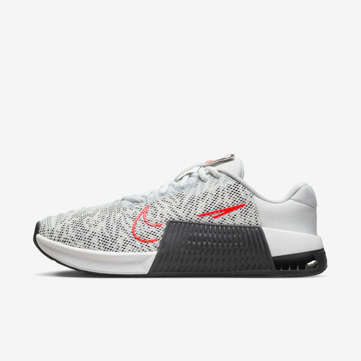 ميتكون 9-نايكي, نايكي ميتكون 9 بريميوم, حذاء التمرين للنساء