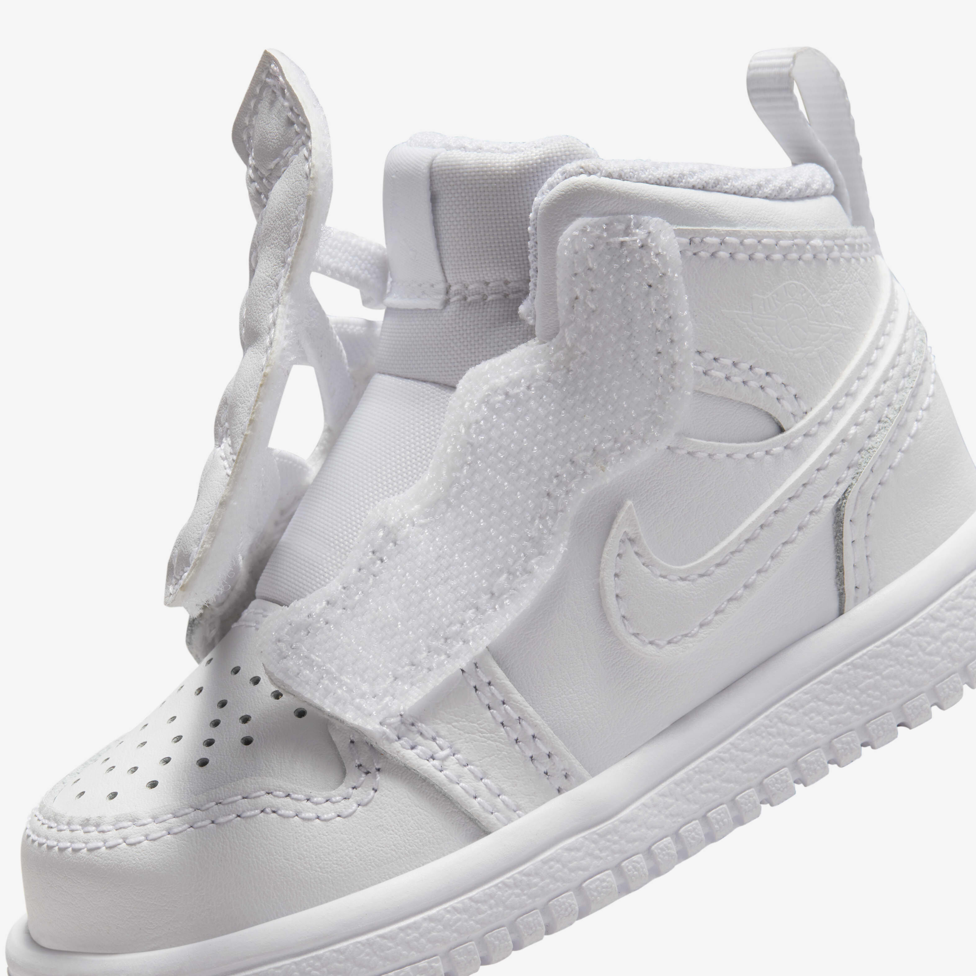 Jordan 1 Mid image number 7