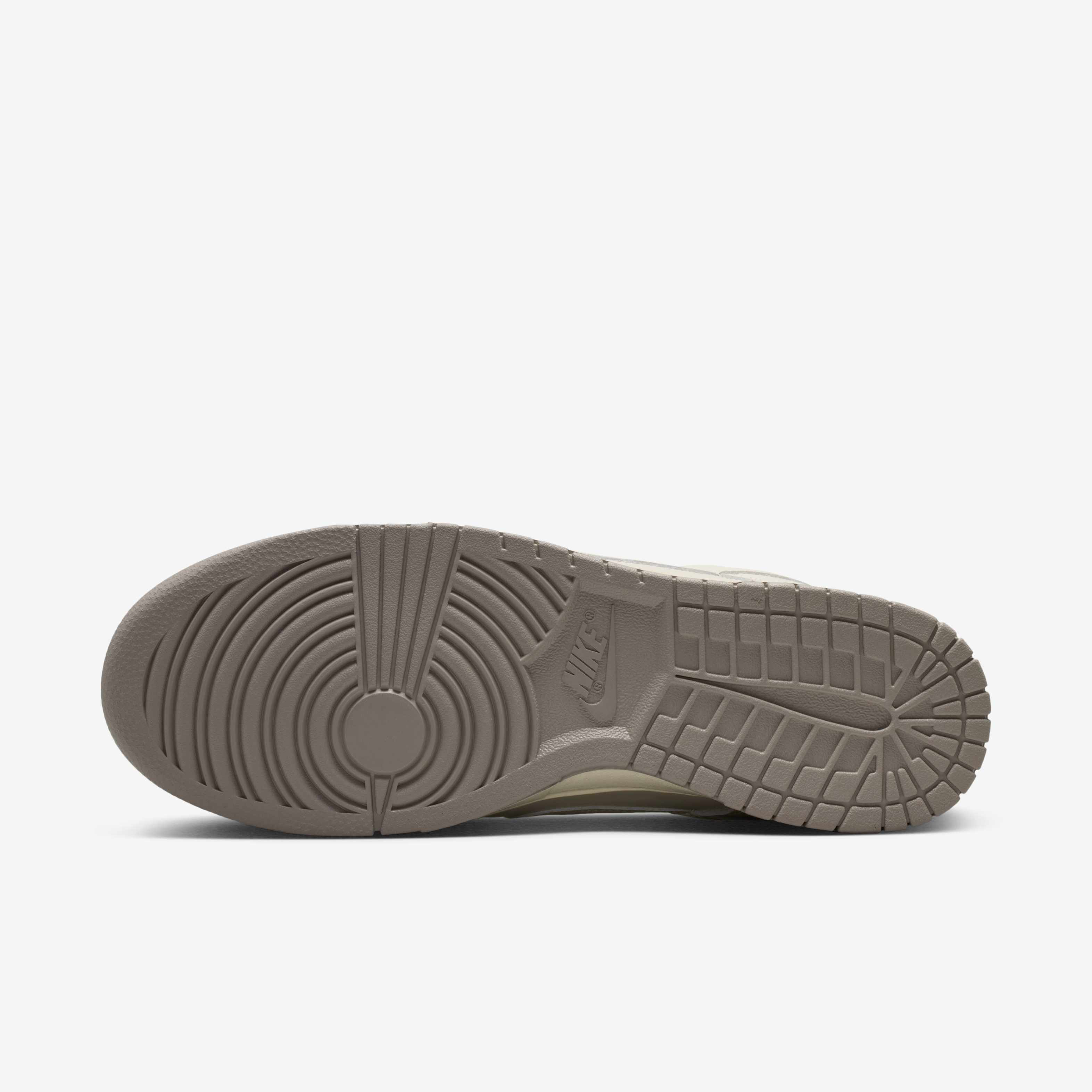 Nike Dunk Low Retro image number 1