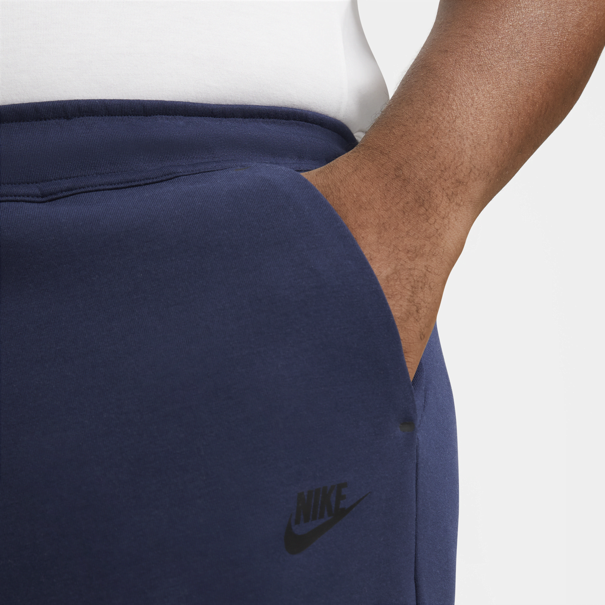 Blue nike joggers deals