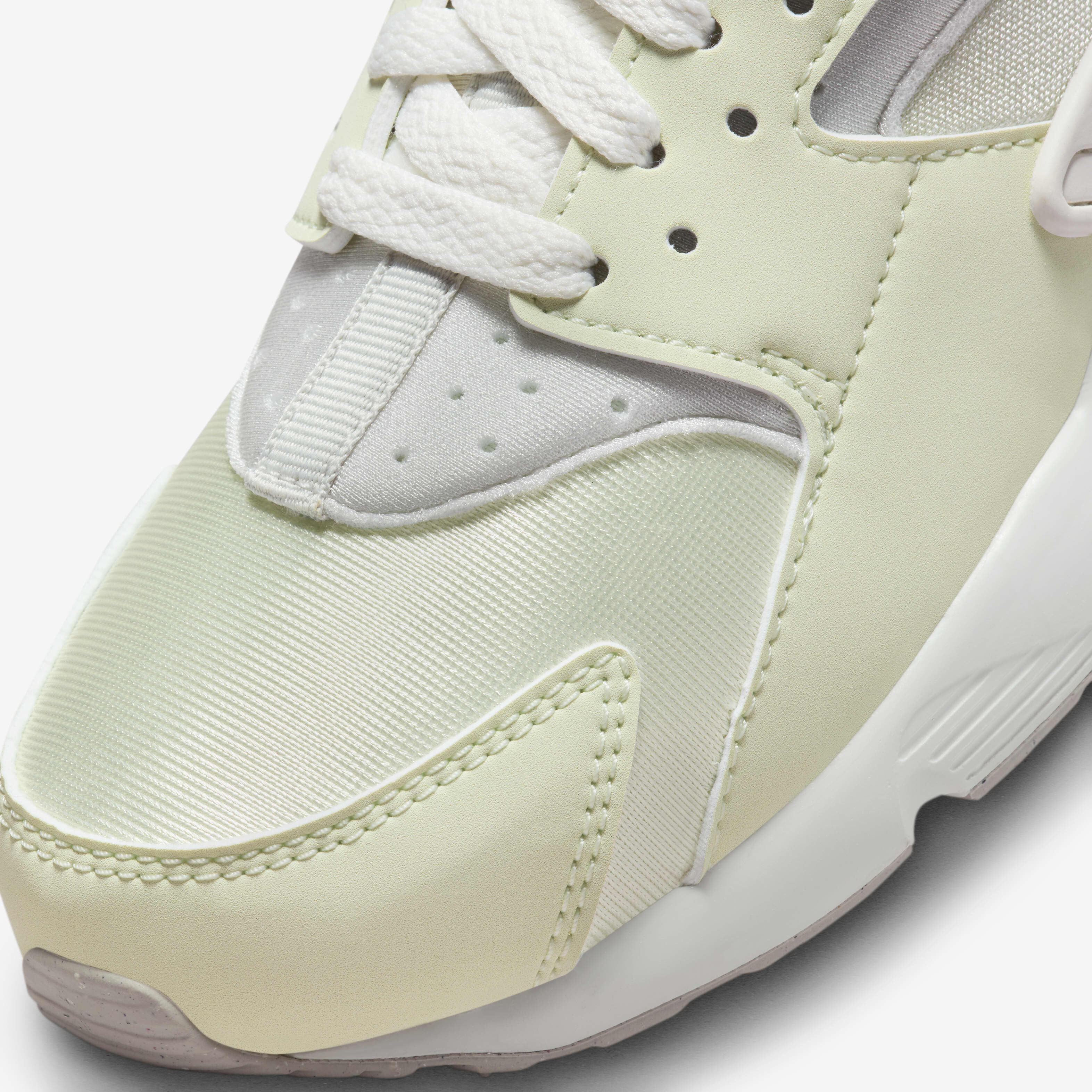 Nike huarache older kids on sale