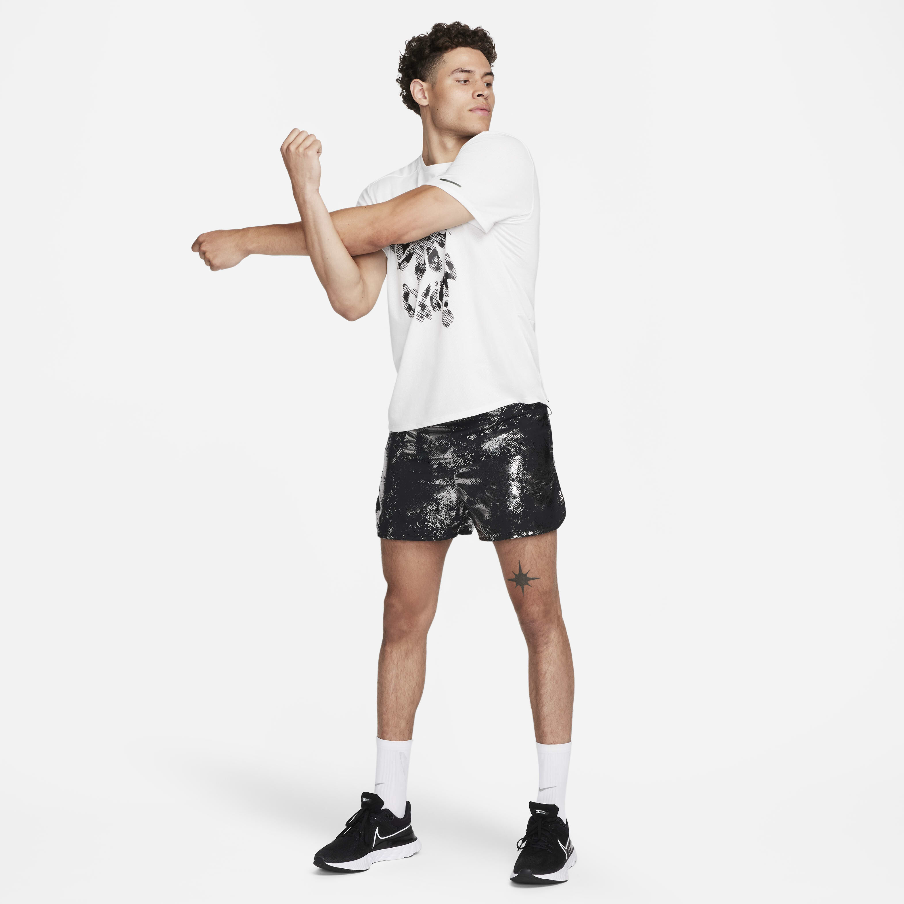 نايكي رانينج ديفجن image number 9