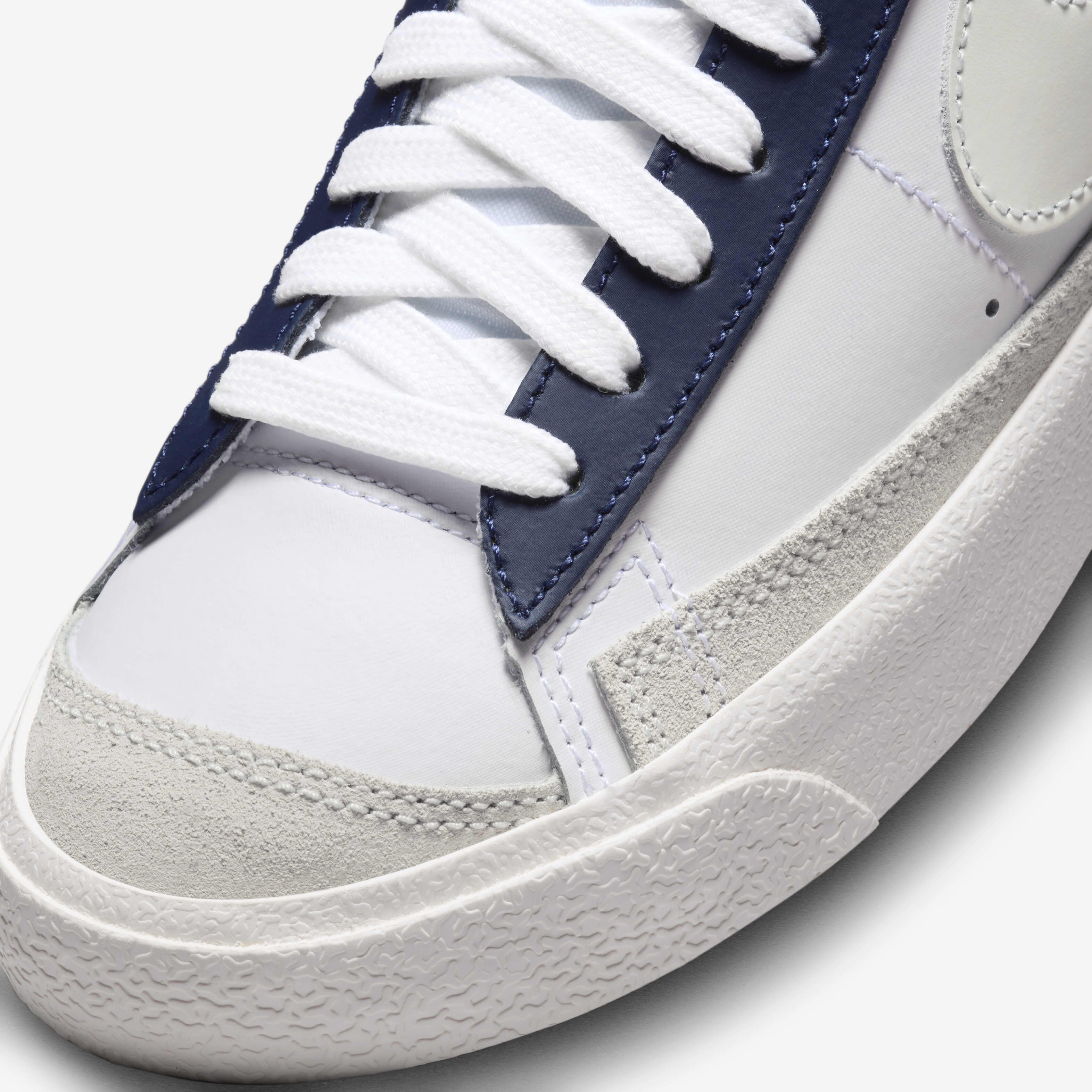 Nike Blazer Mid '77 image number 6