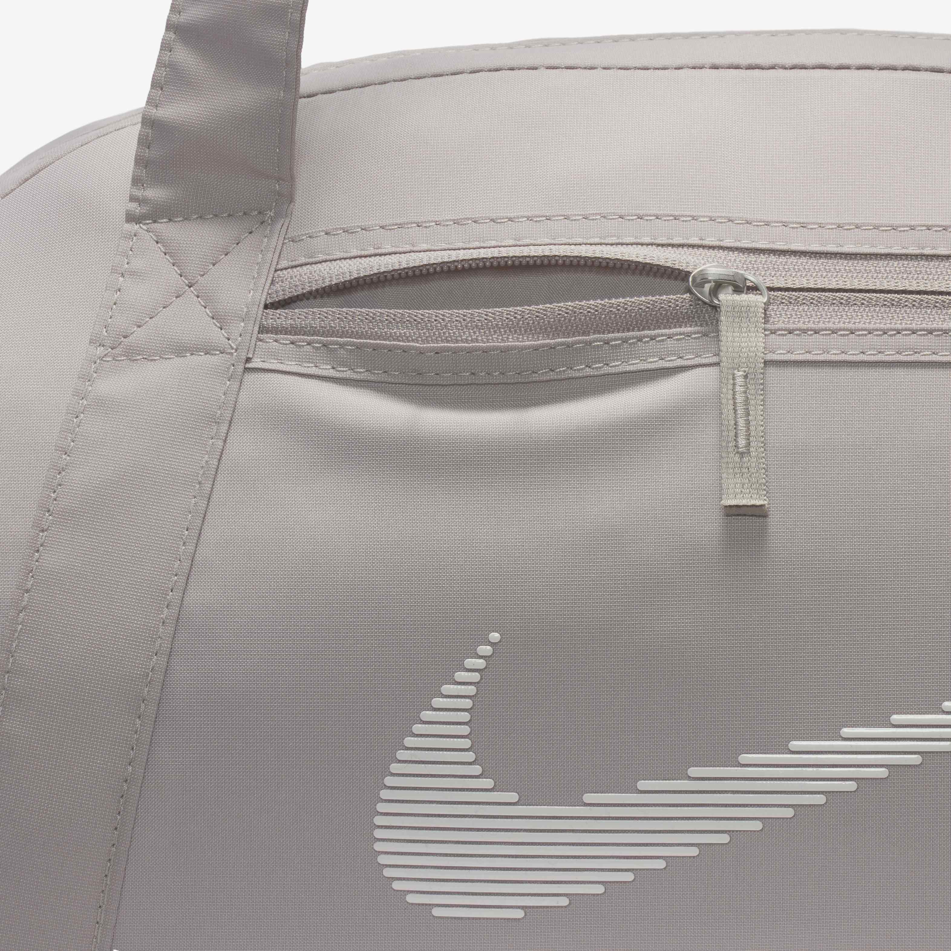 نايكي جيم كلوب image number 5