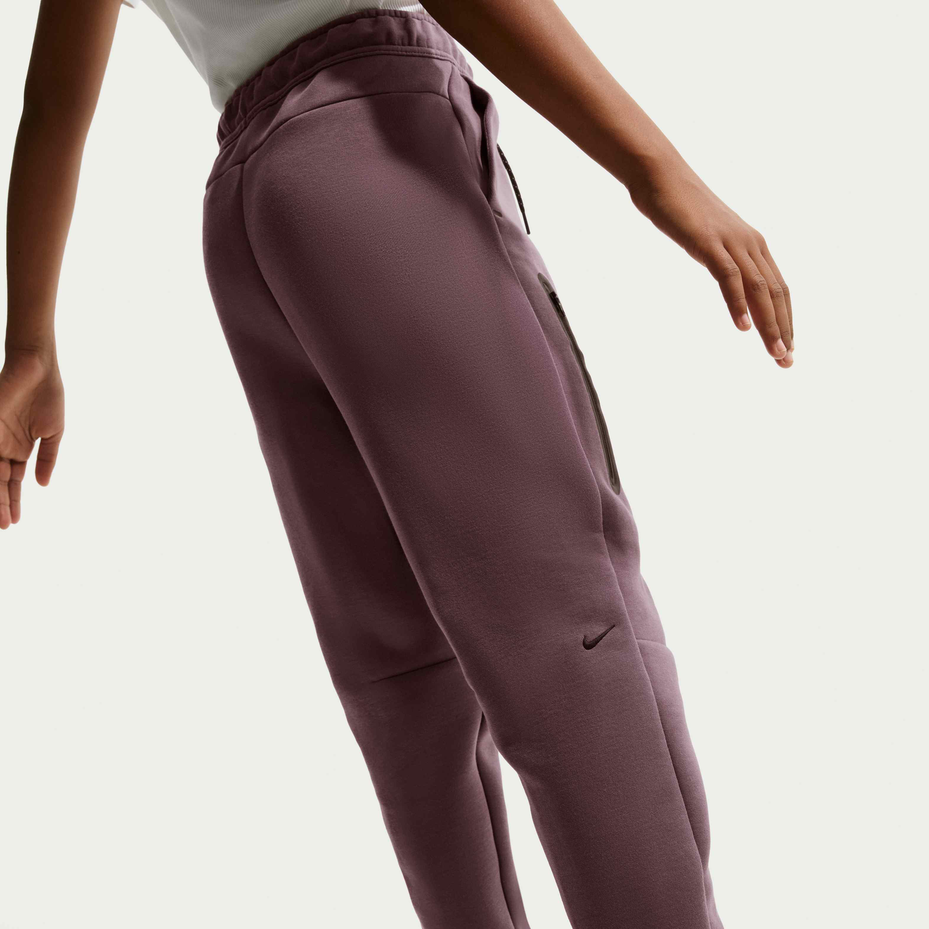 Nike Sportswear Tech Fleece image number 2