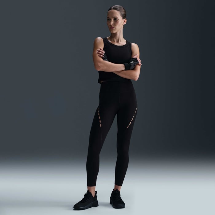 Nike One image number 0 Nike One image number 0