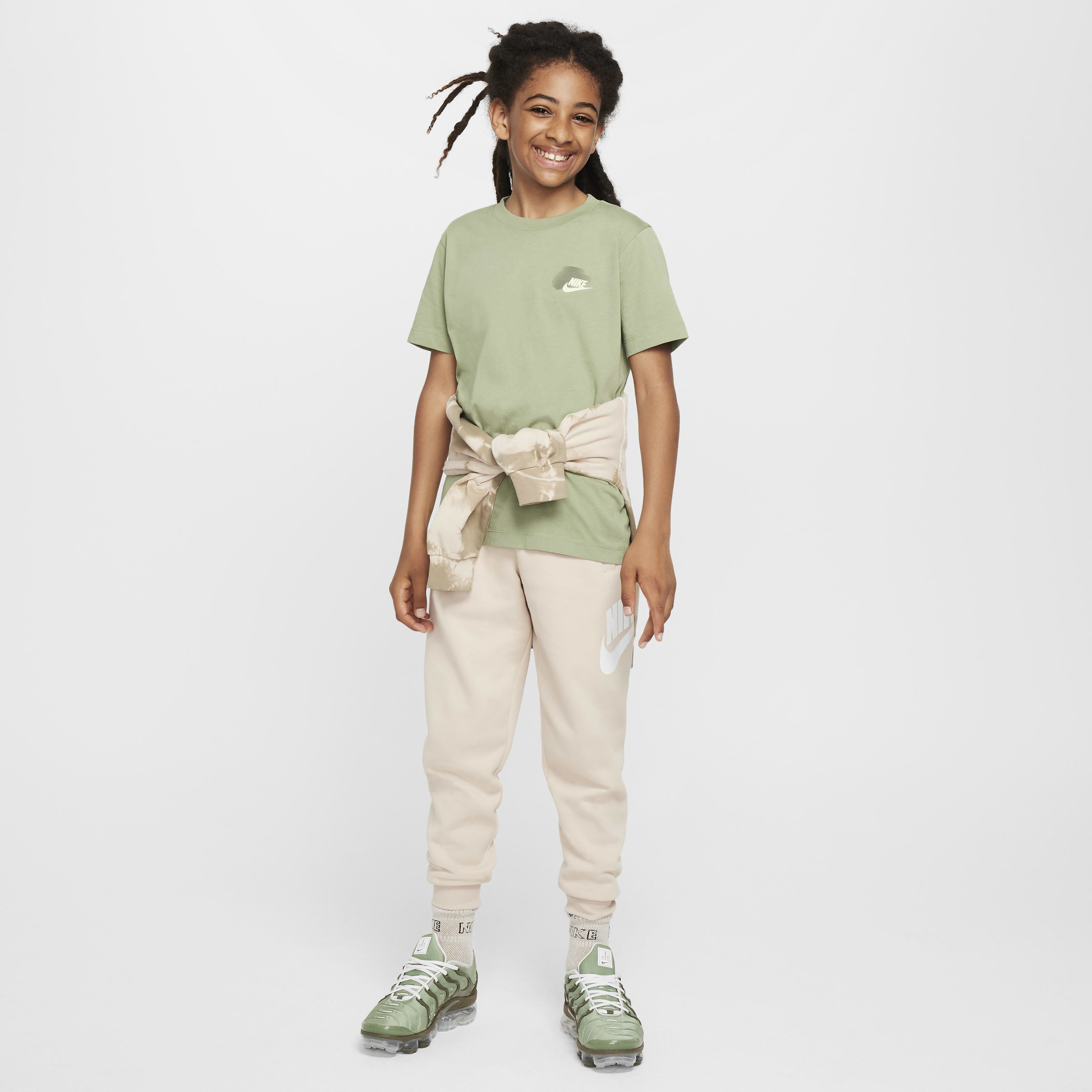 Nike Sportswear Standard Issue image number 4