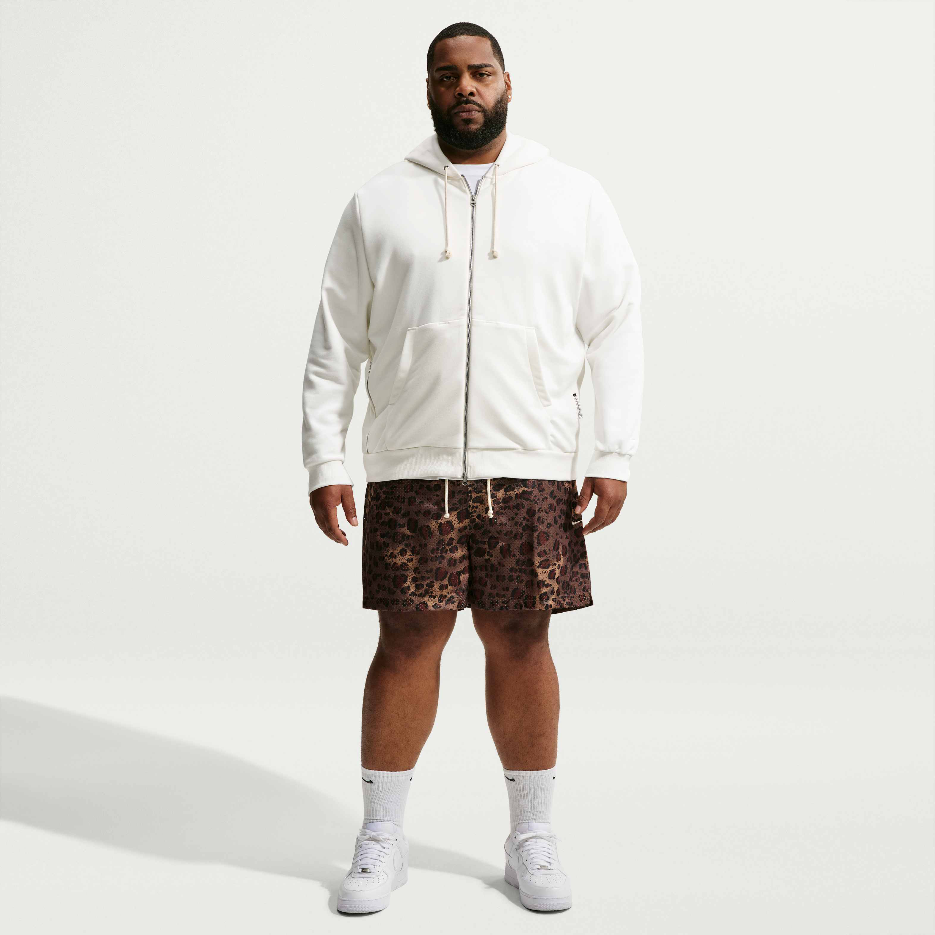 Nike Standard Issue image number 0