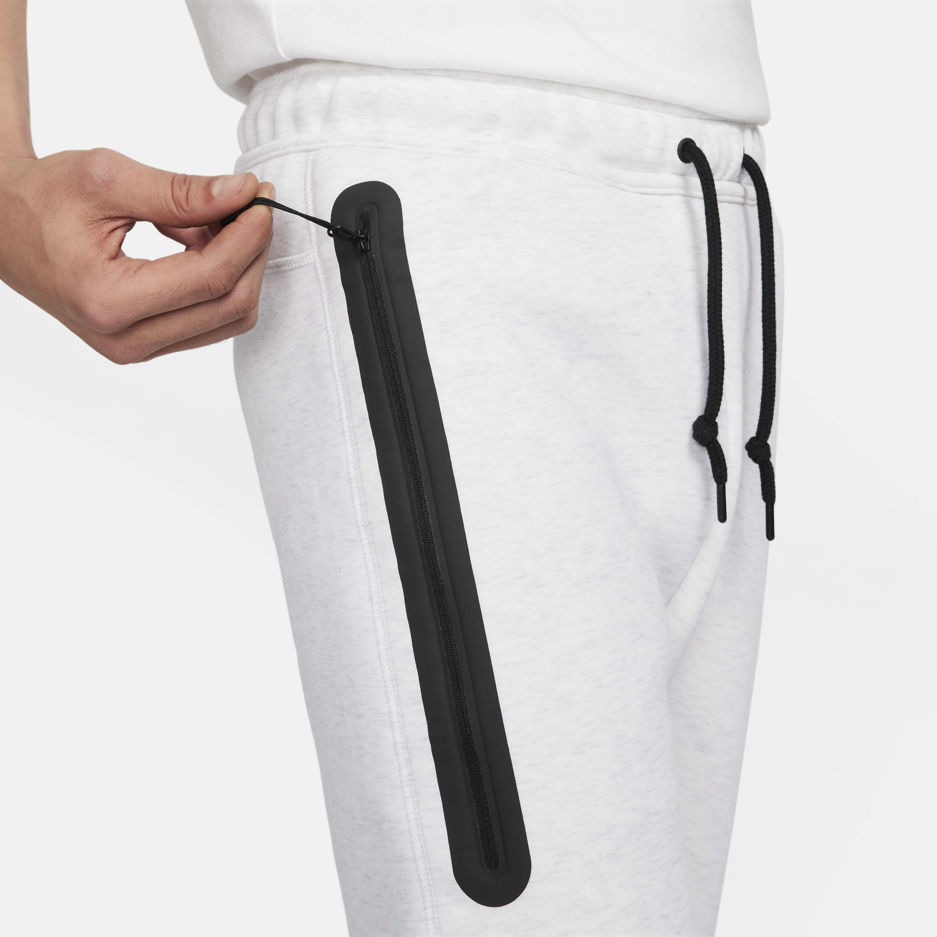 Nike Sportswear Tech Fleece image number 4