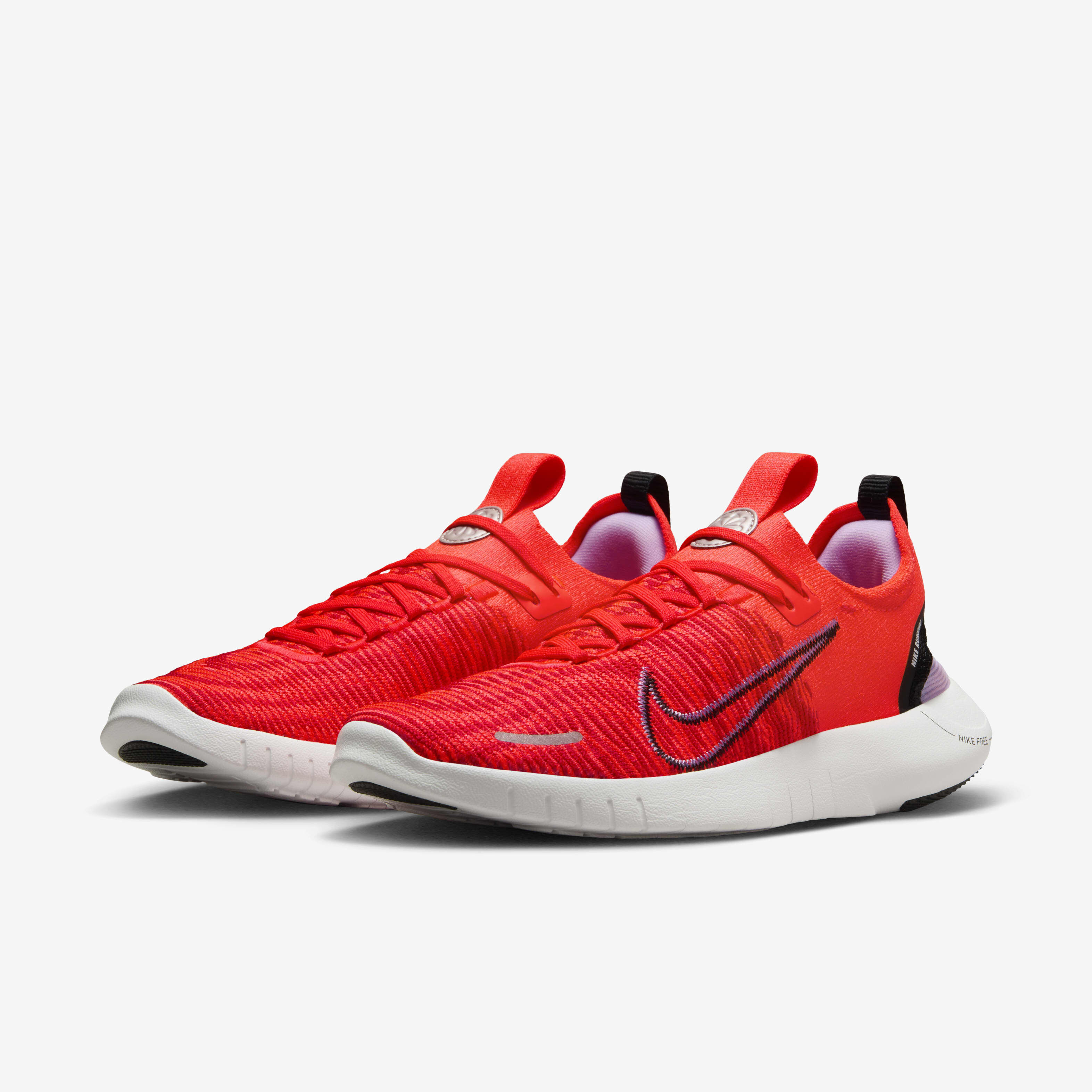 Nike free run dubai top