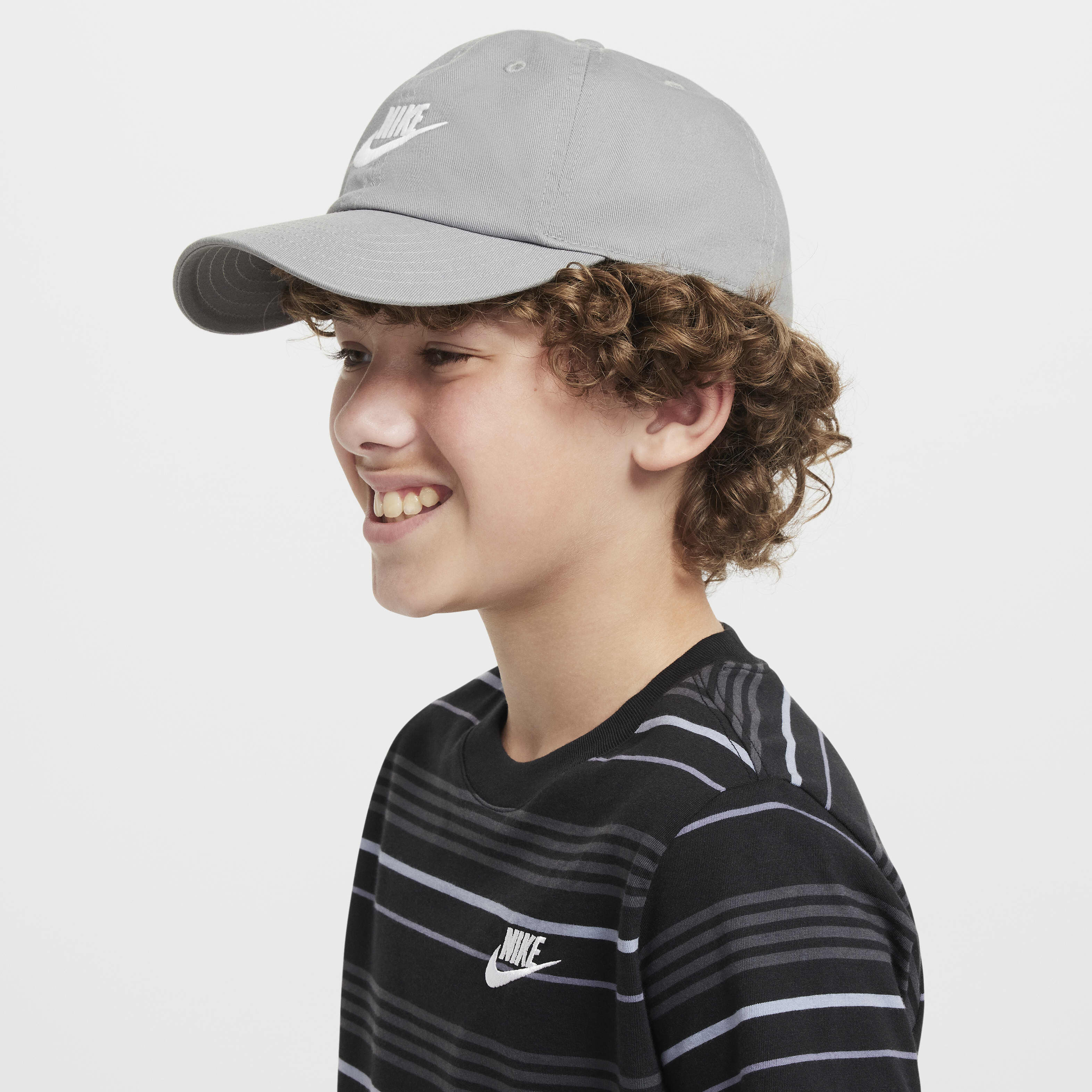 نايكي كلوب image number 3