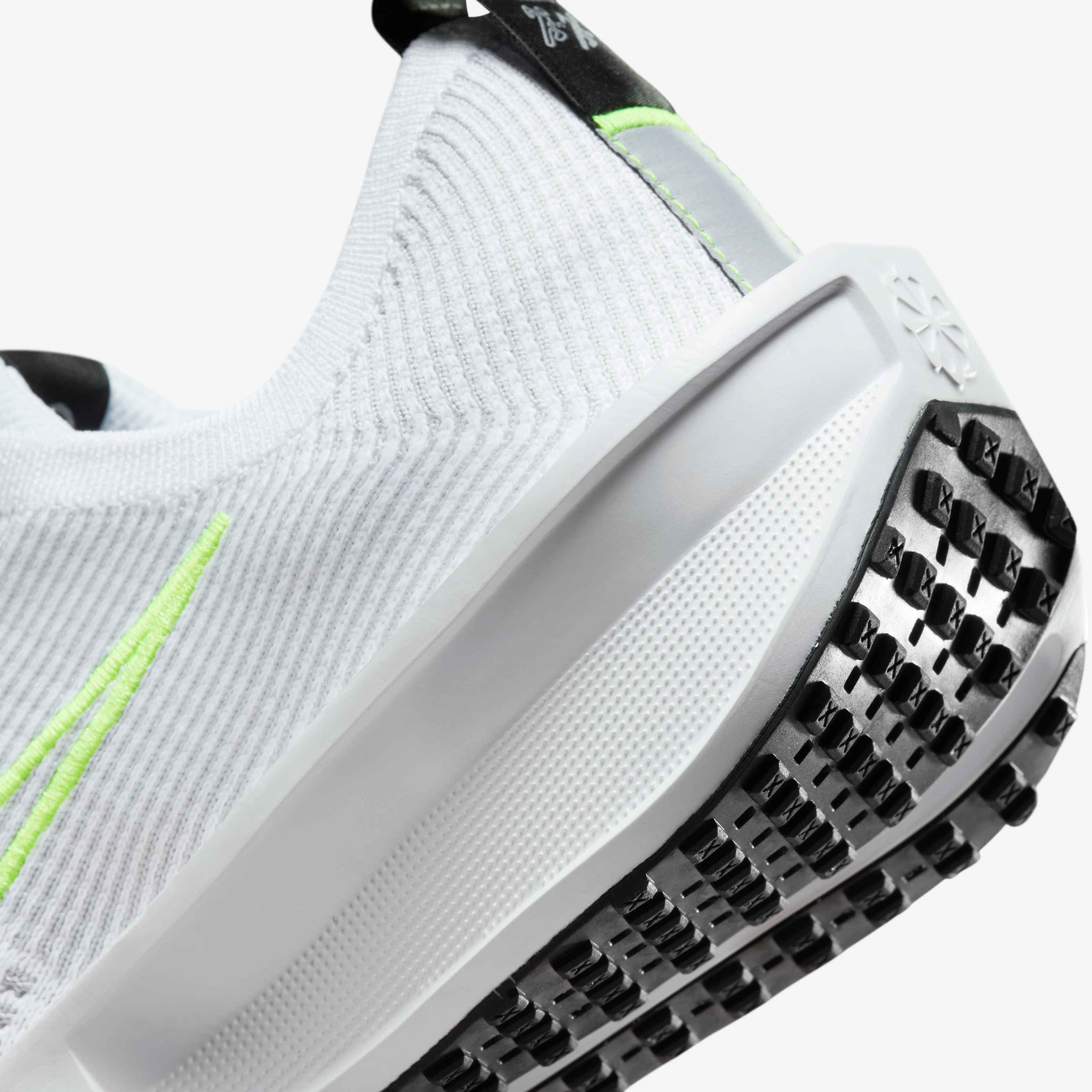 Nike Interact Run image number 8