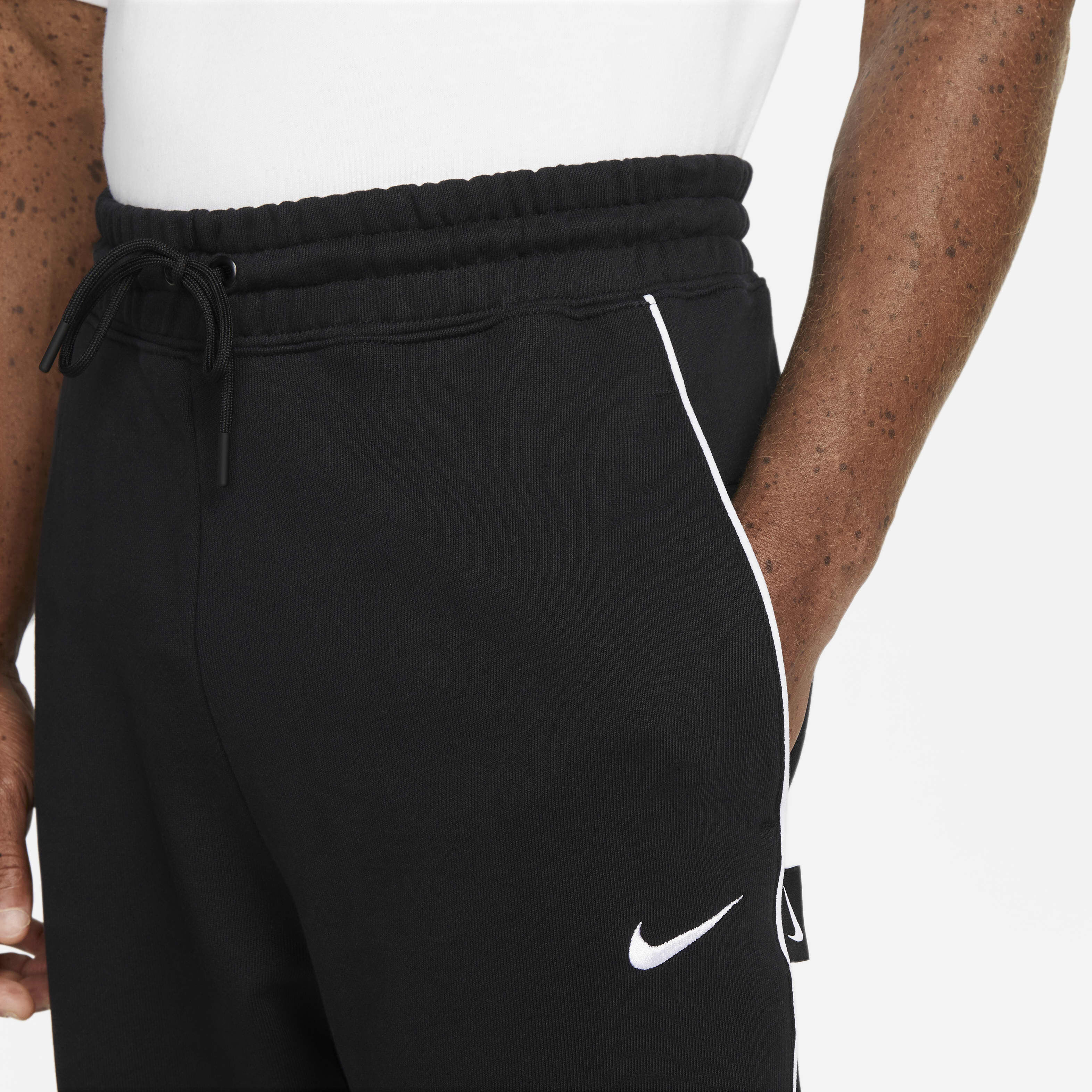 نايكي سووش image number 2