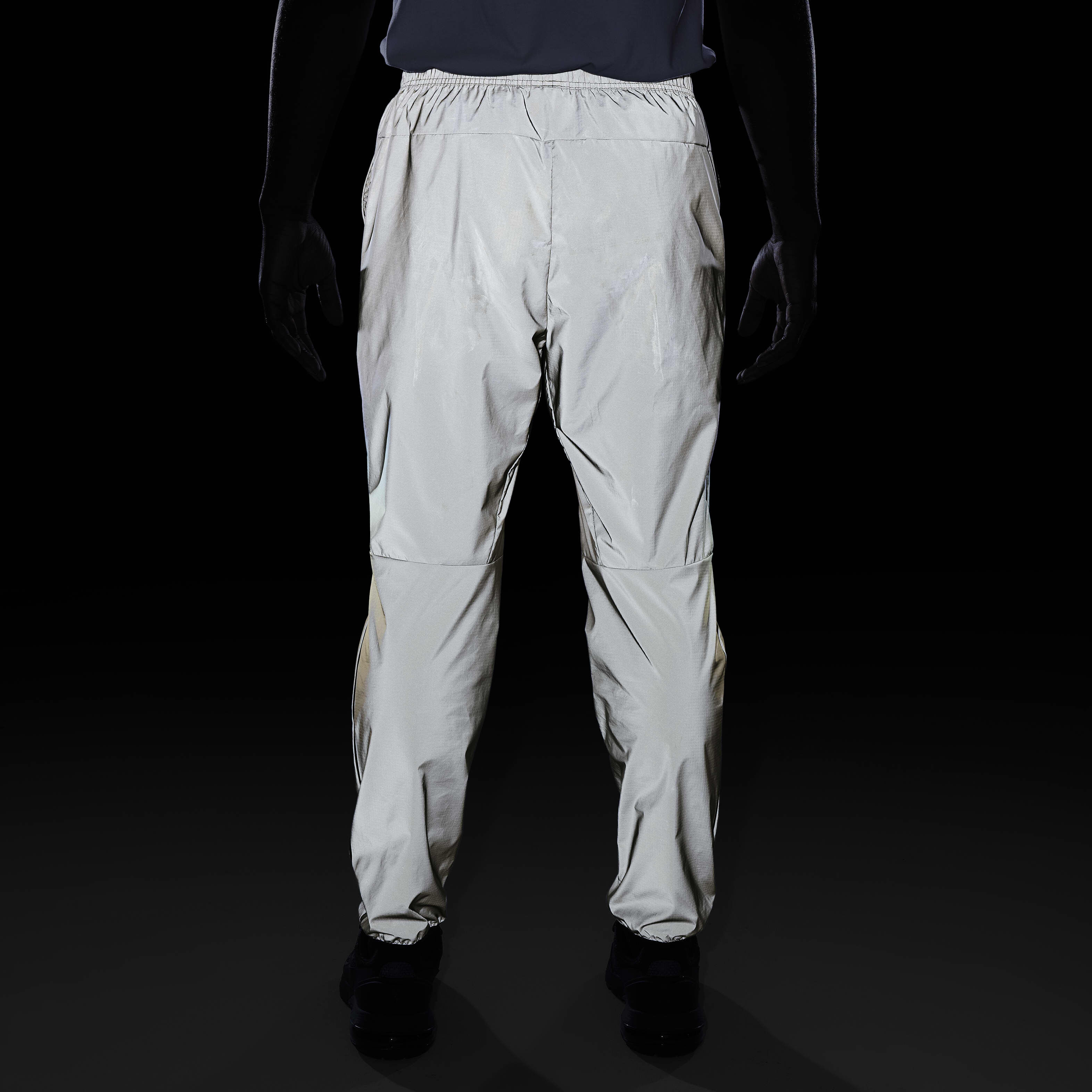 Buy Nike Tech Men s Woven Flash Trousers Nike UAE Official