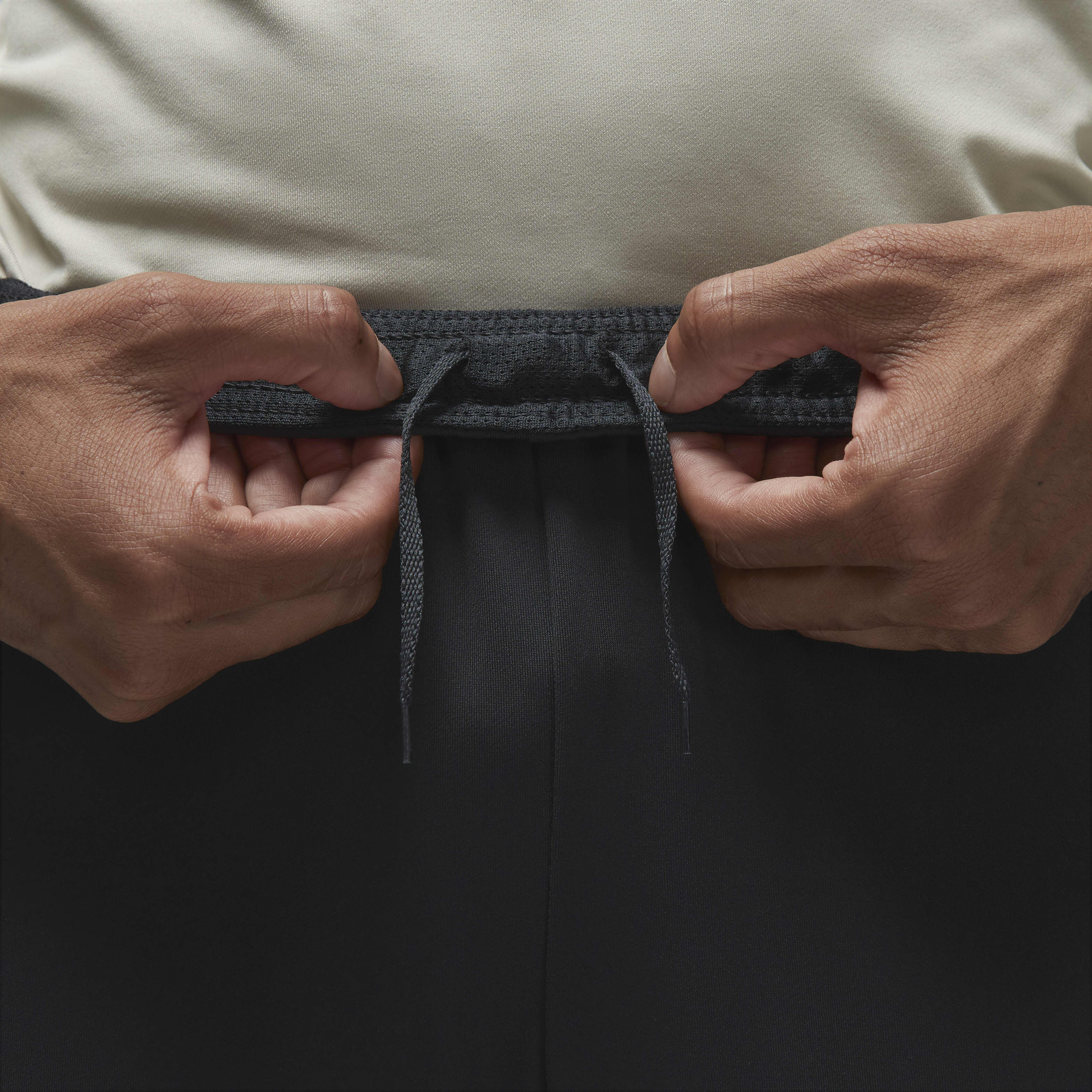 Paris Saint-Germain Strike Third image number 5