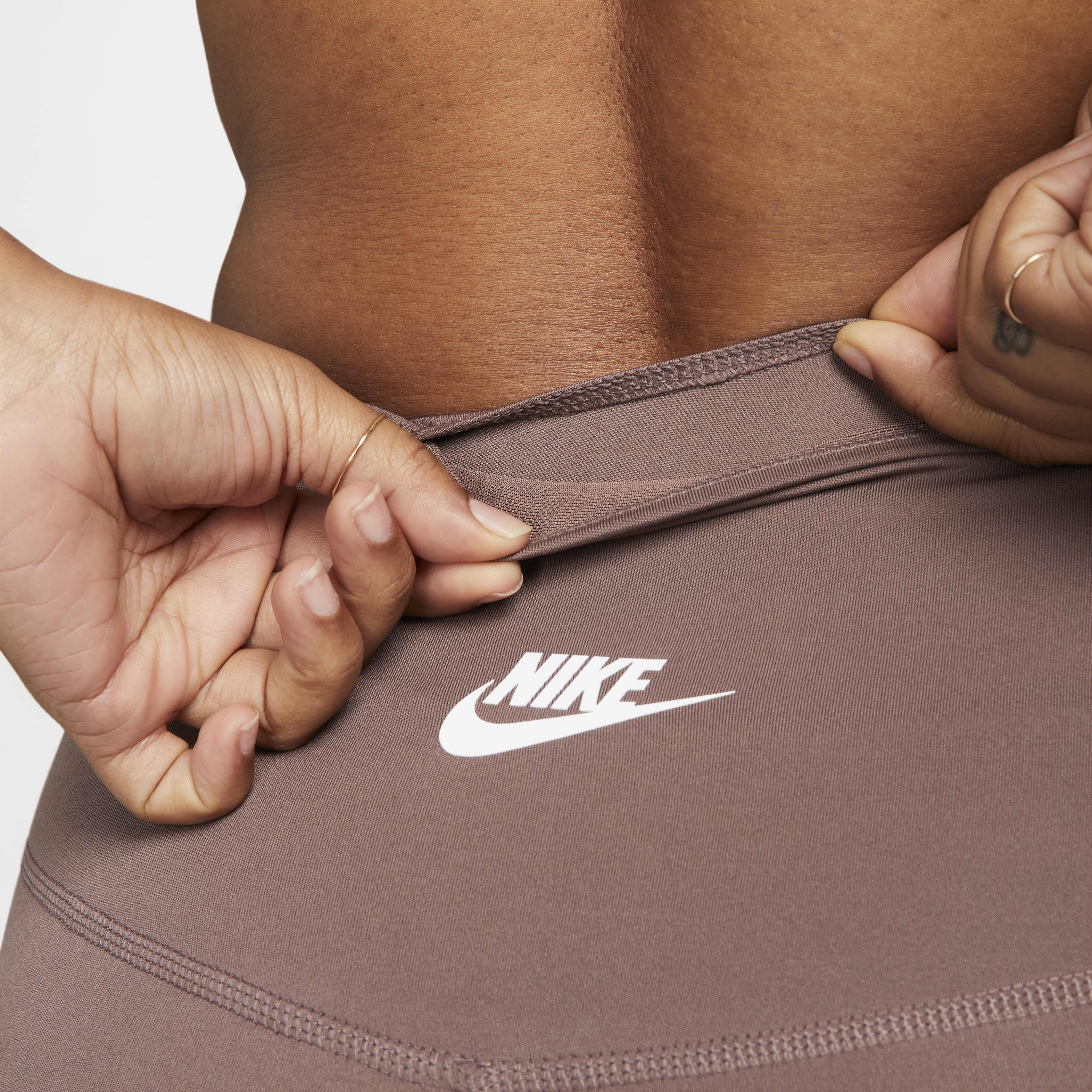 Nike One image number 4