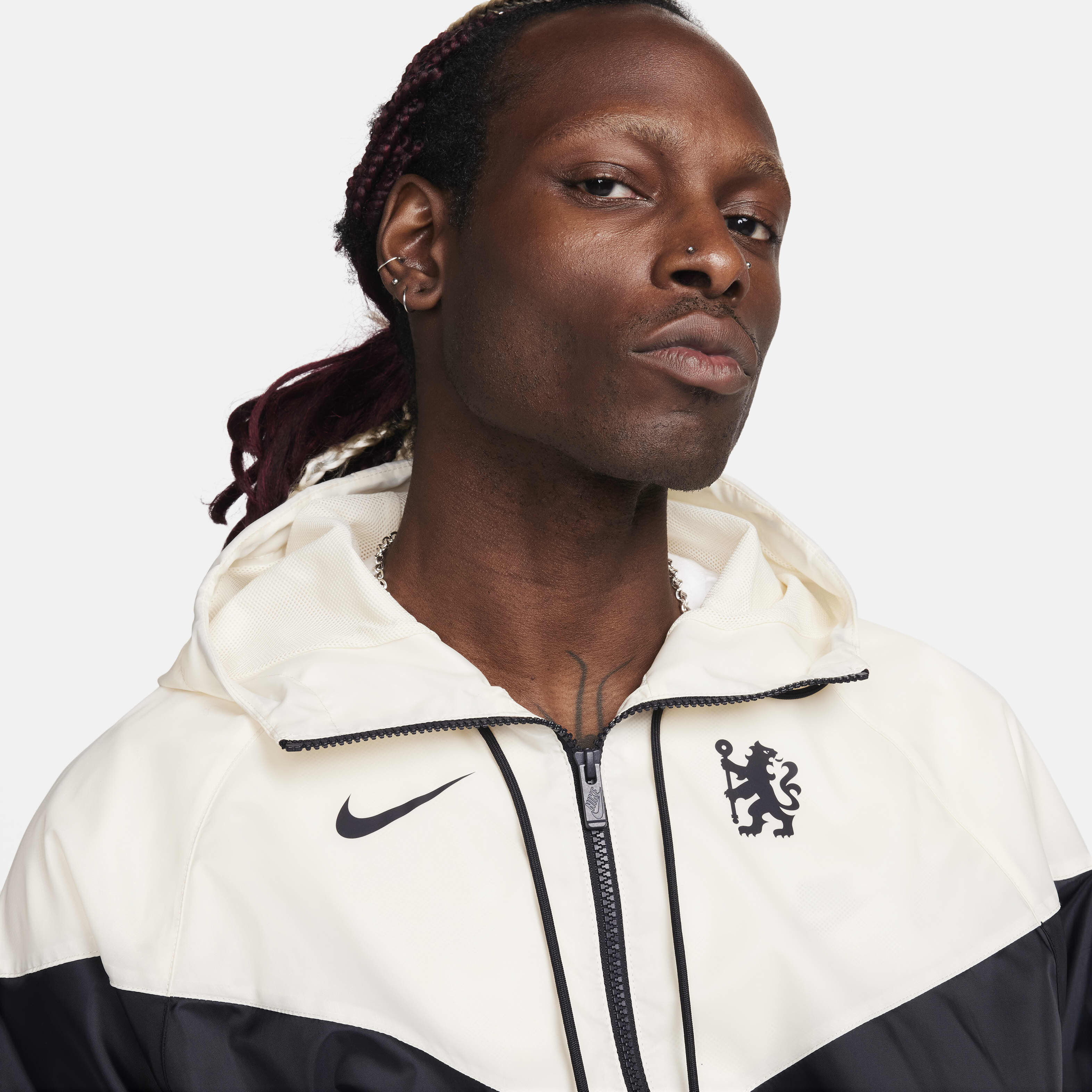 Chelsea F.C. Sport Essentials Windrunner image number 2