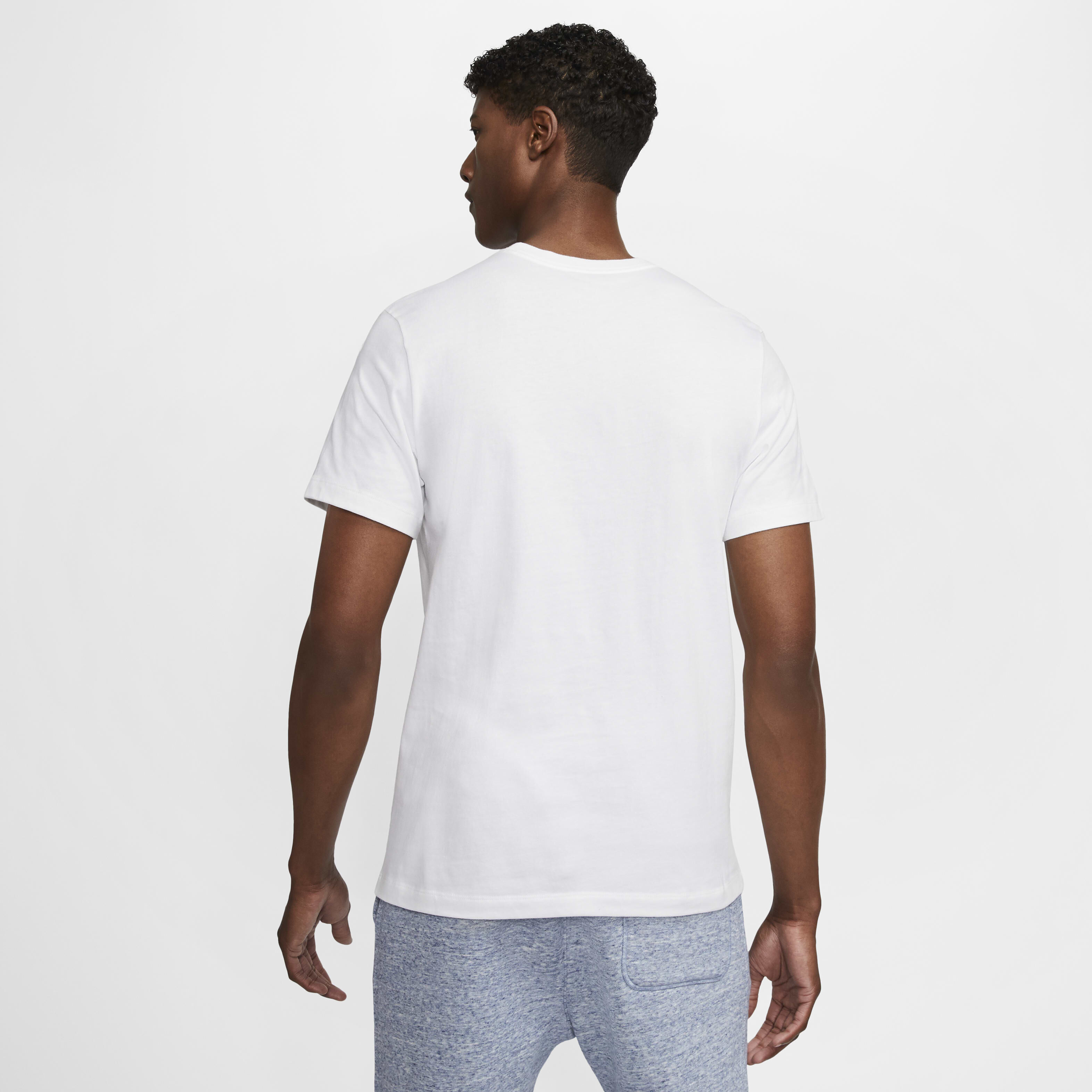 نايكي سبورتسوير كلوب image number 1