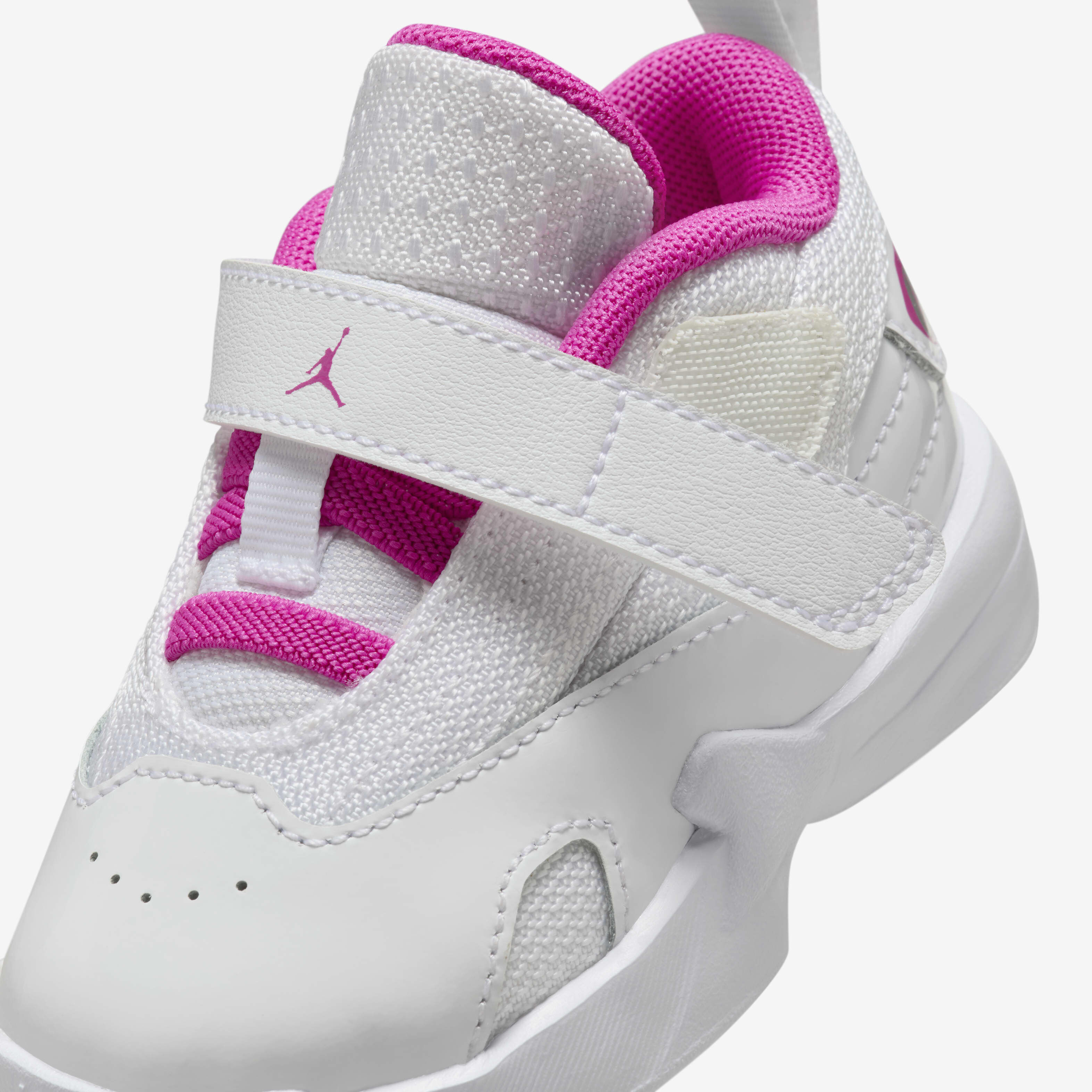 Jordan Max Aura 6