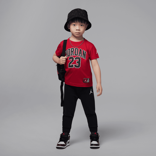 جوردن باللون الأحمر-جوردن, جوردن, طقم تيشيرت مكوّن من قطعتين للأطفال الرضّع