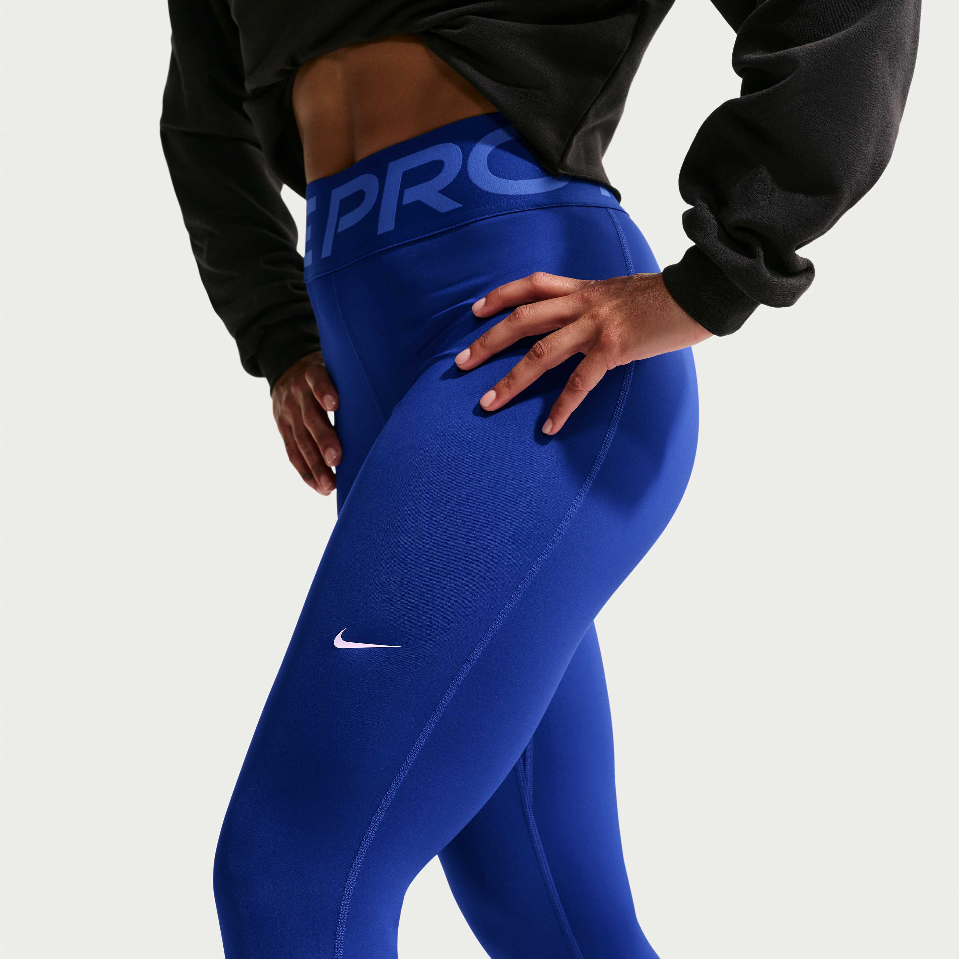 Nike Pro Sculpt image number 2
