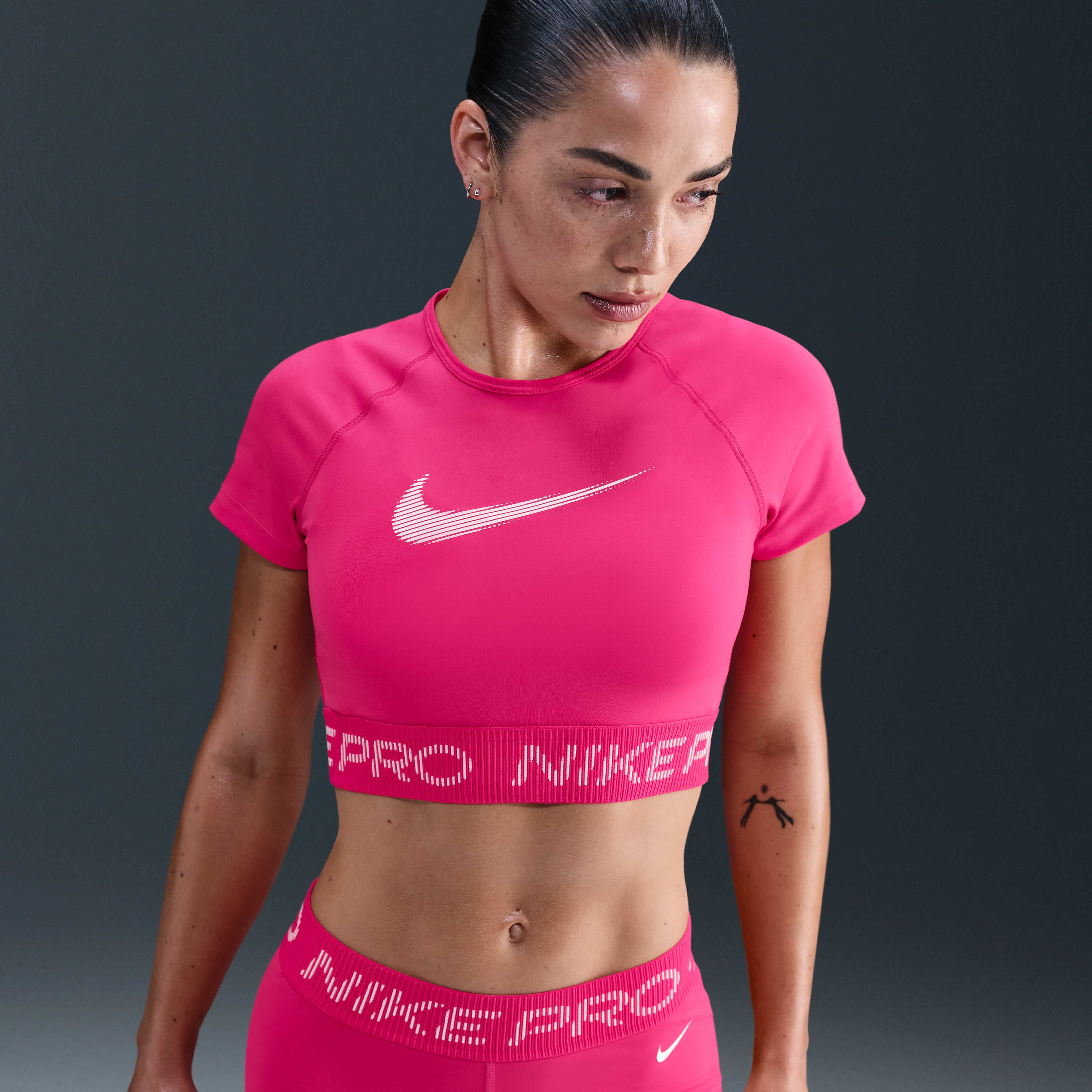Nike Pro image number 0